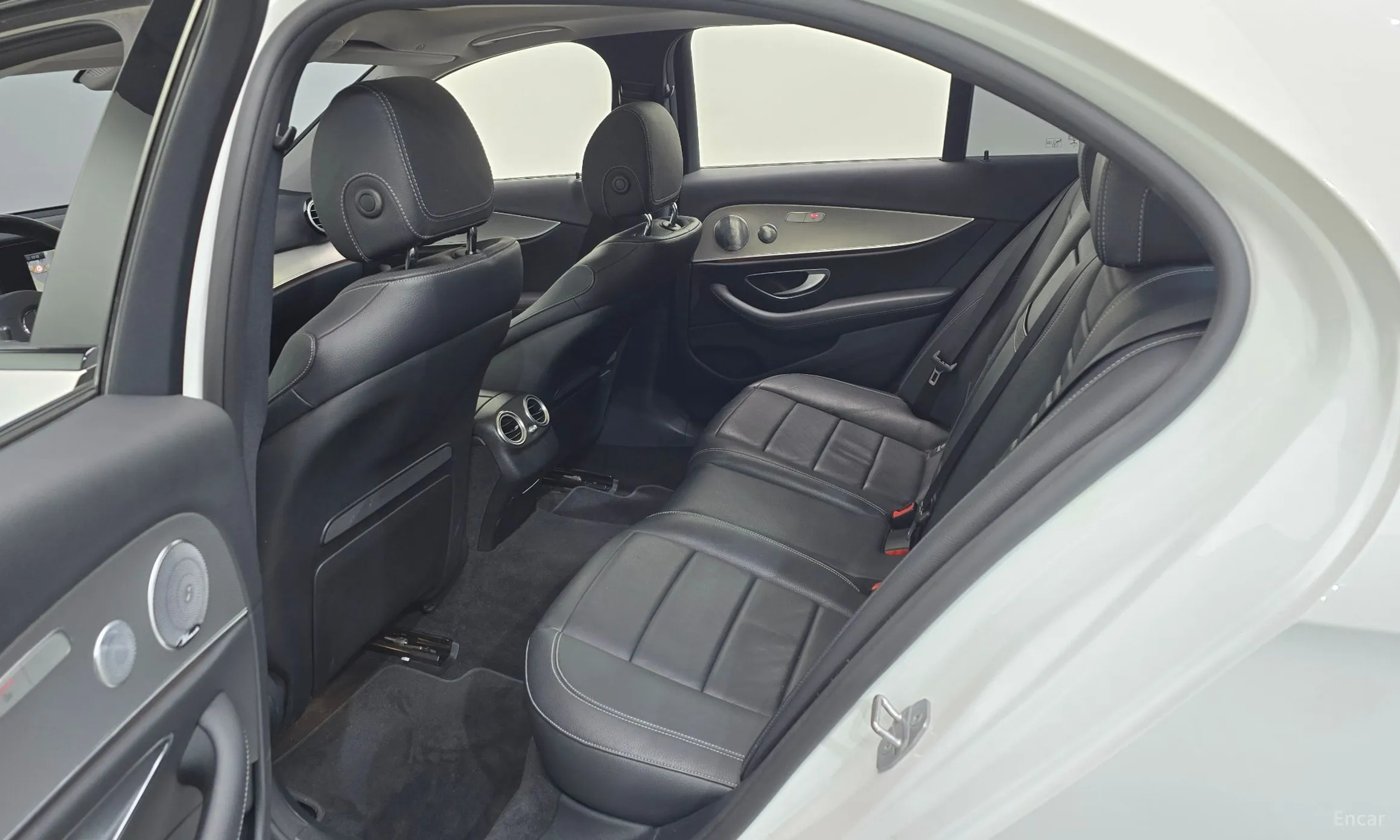 Mercedes Benz E-Class W213 превью 11