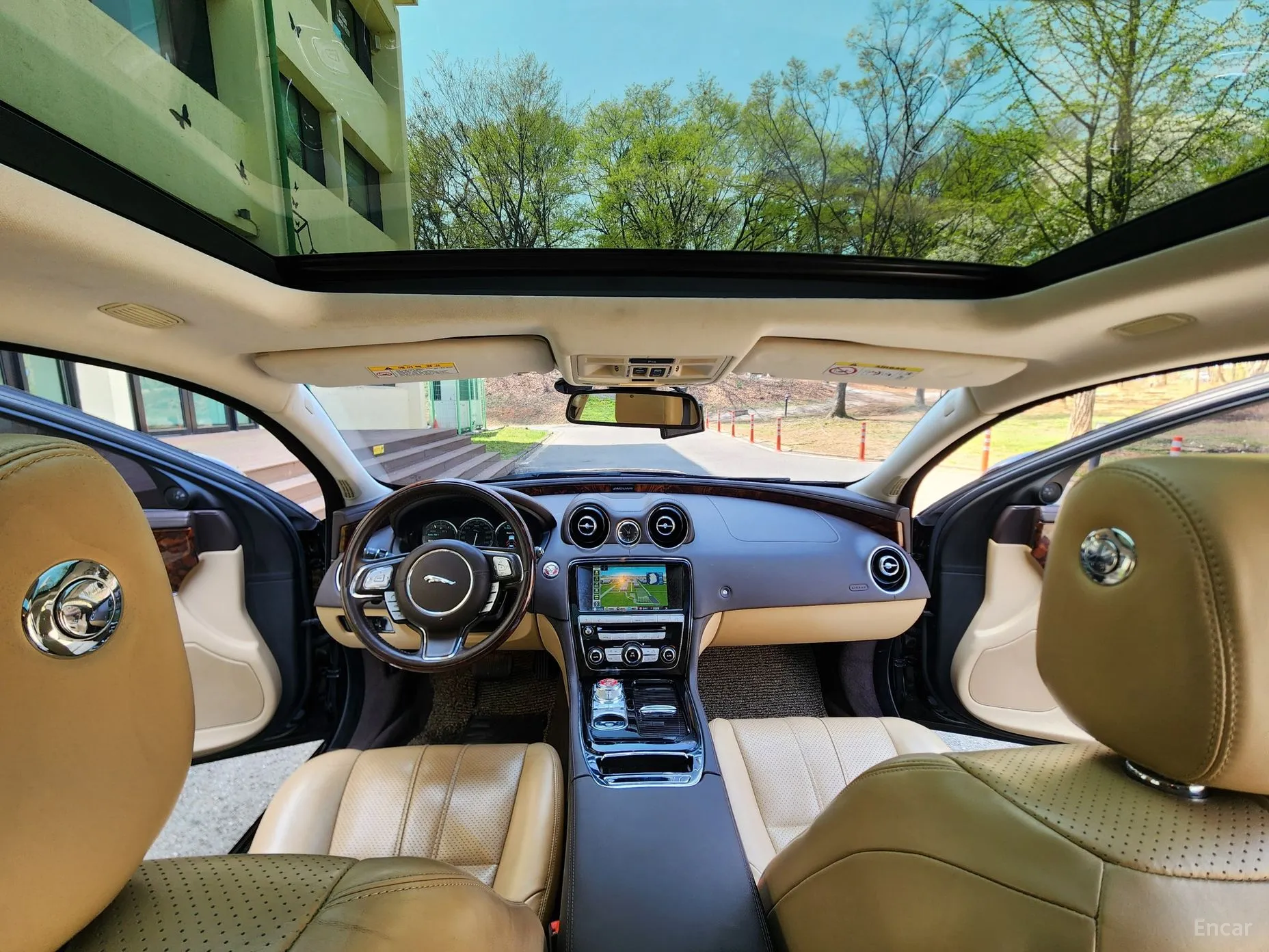 Jaguar All New XJ превью 11