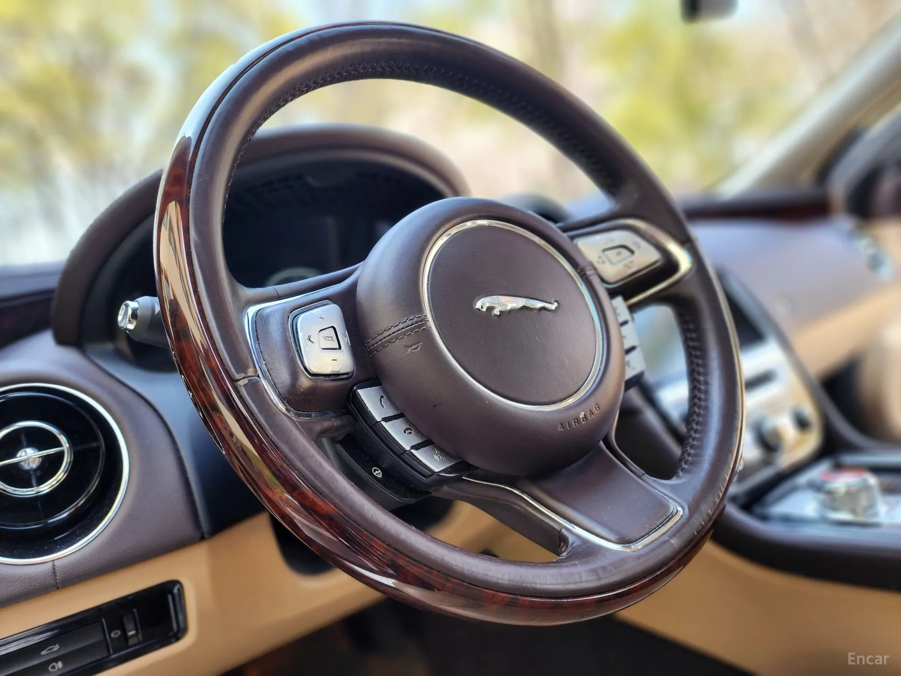 Jaguar All New XJ превью 16