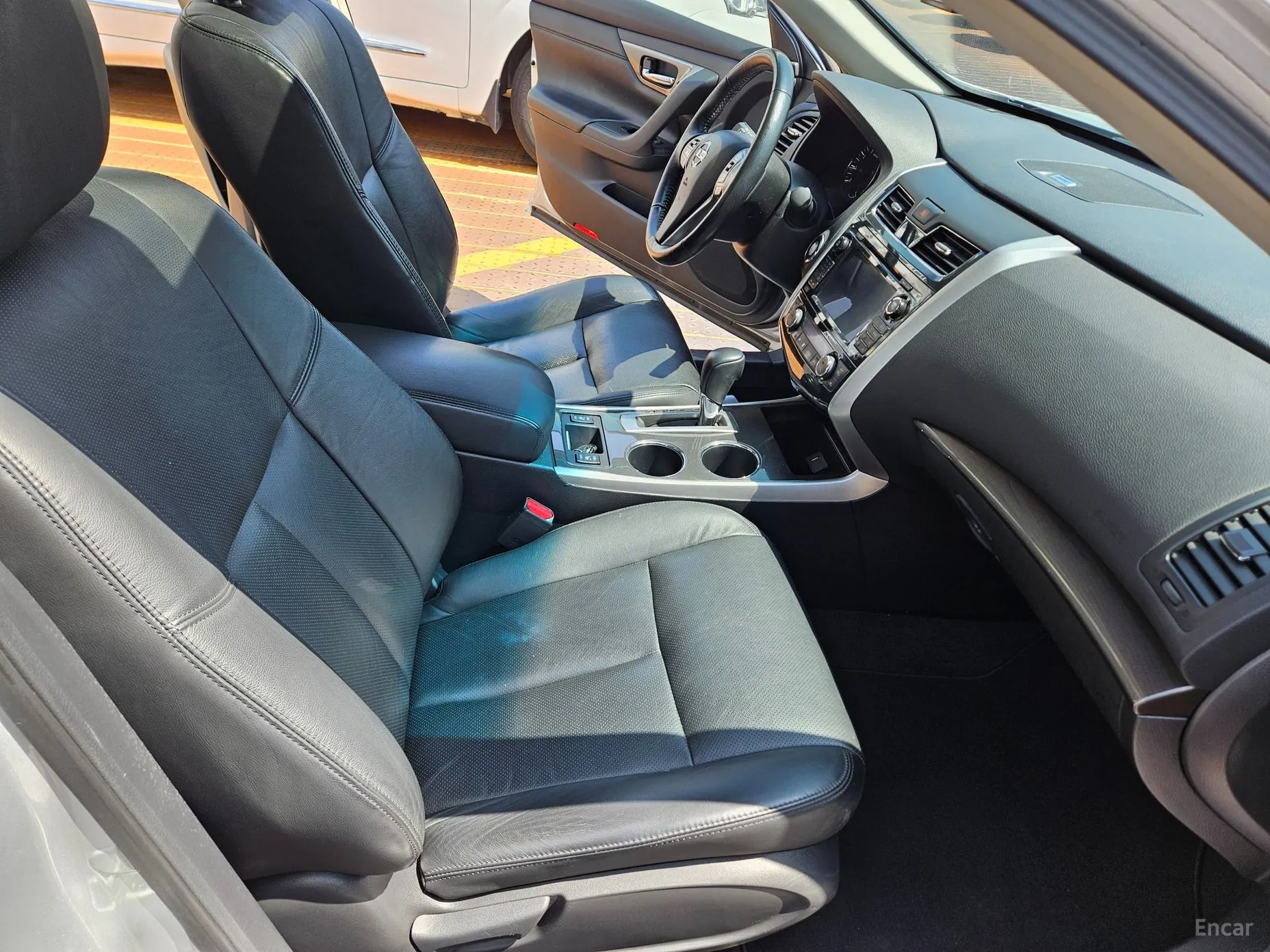 Nissan Altima превью 12