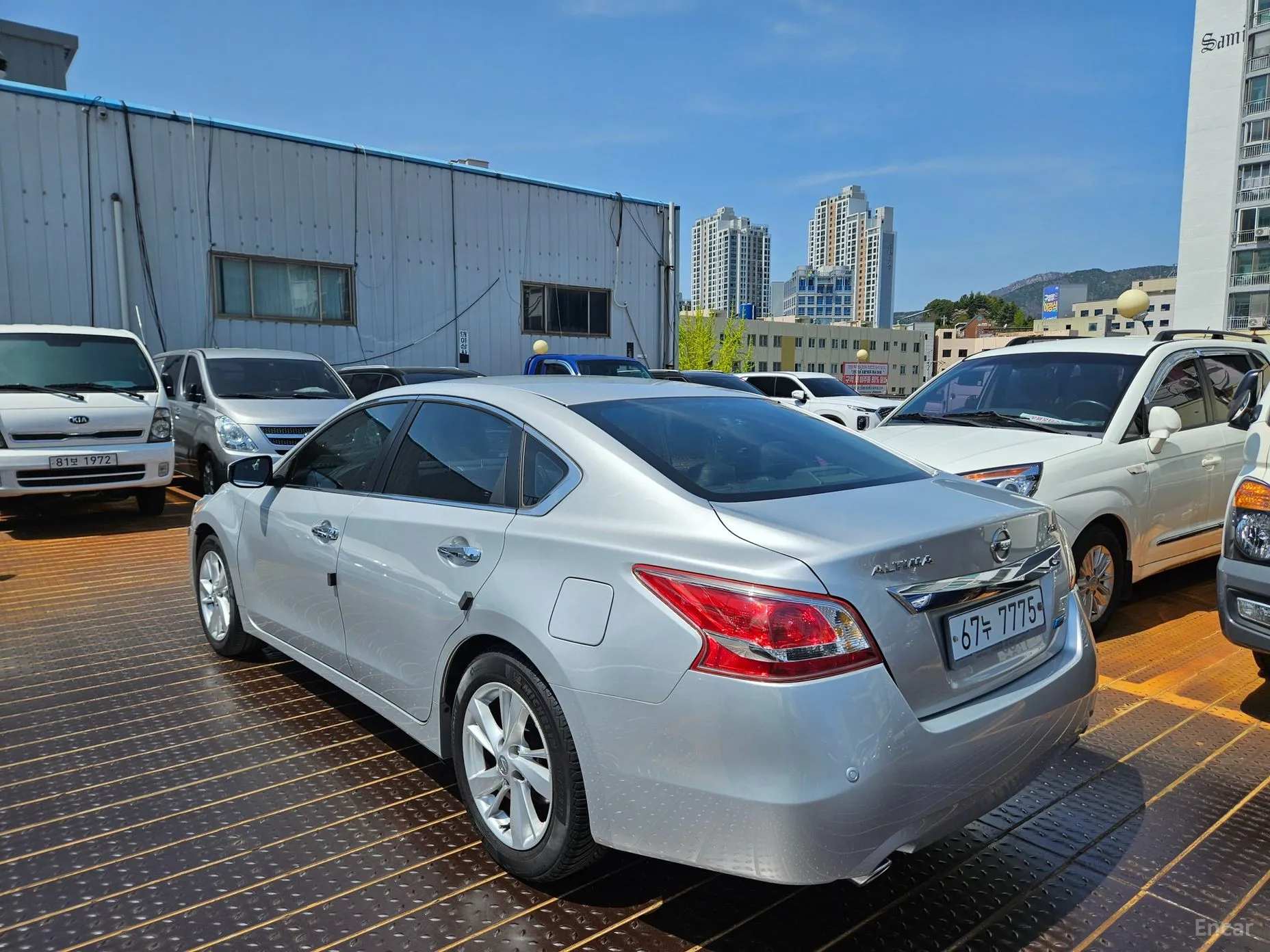 Nissan Altima превью 4