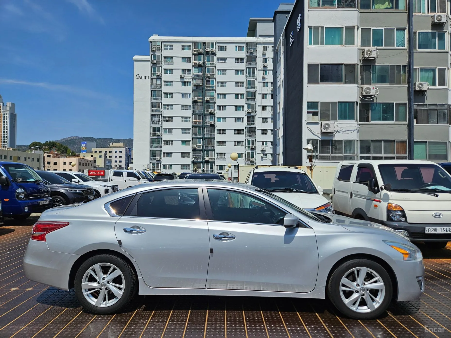 Nissan Altima превью 7