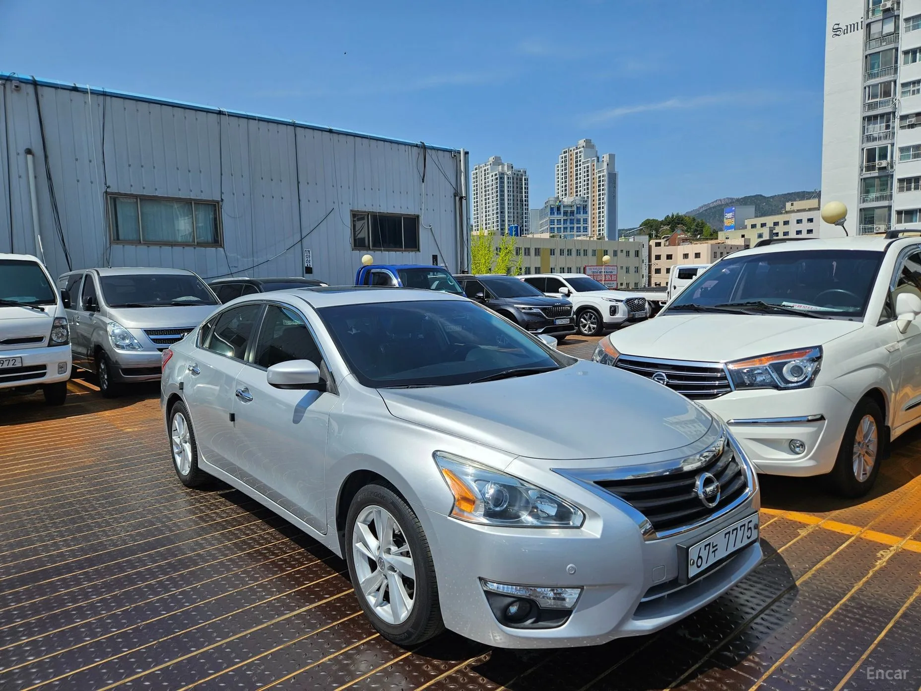 Nissan Altima превью 8