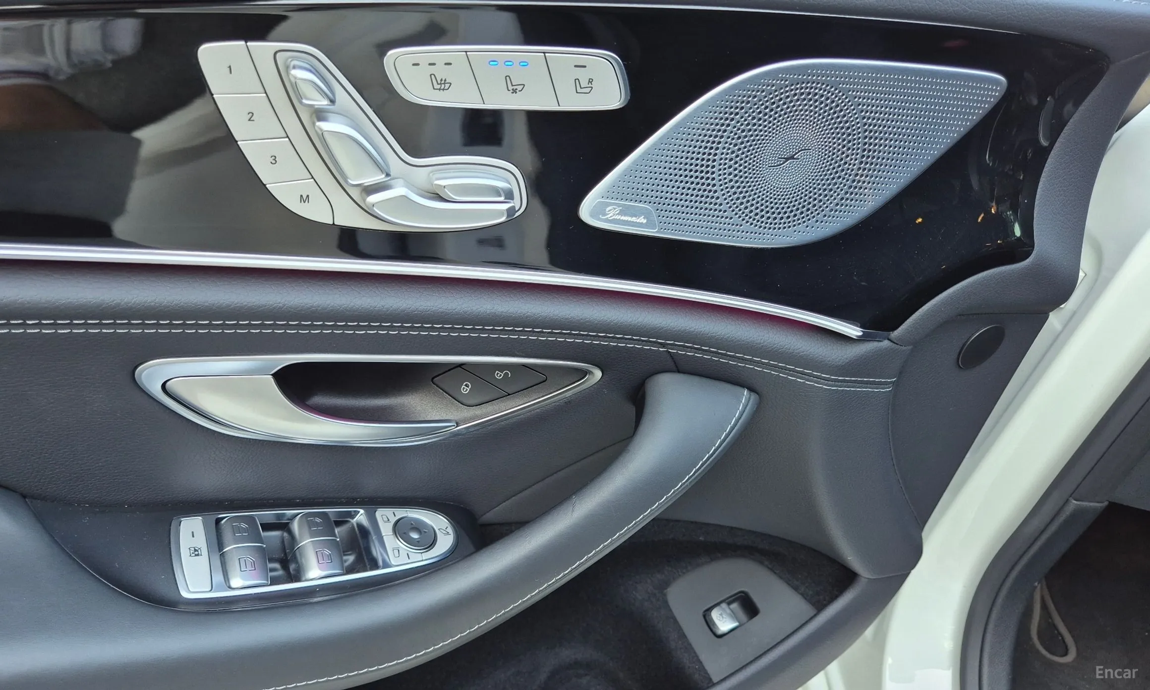 Mercedes Benz AMG GT превью 7