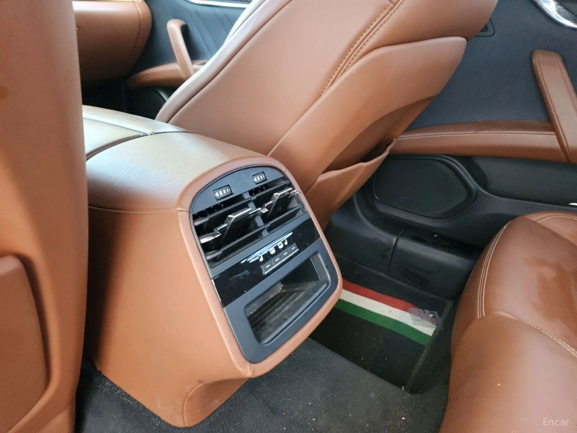 Maserati Quattroporte превью 10