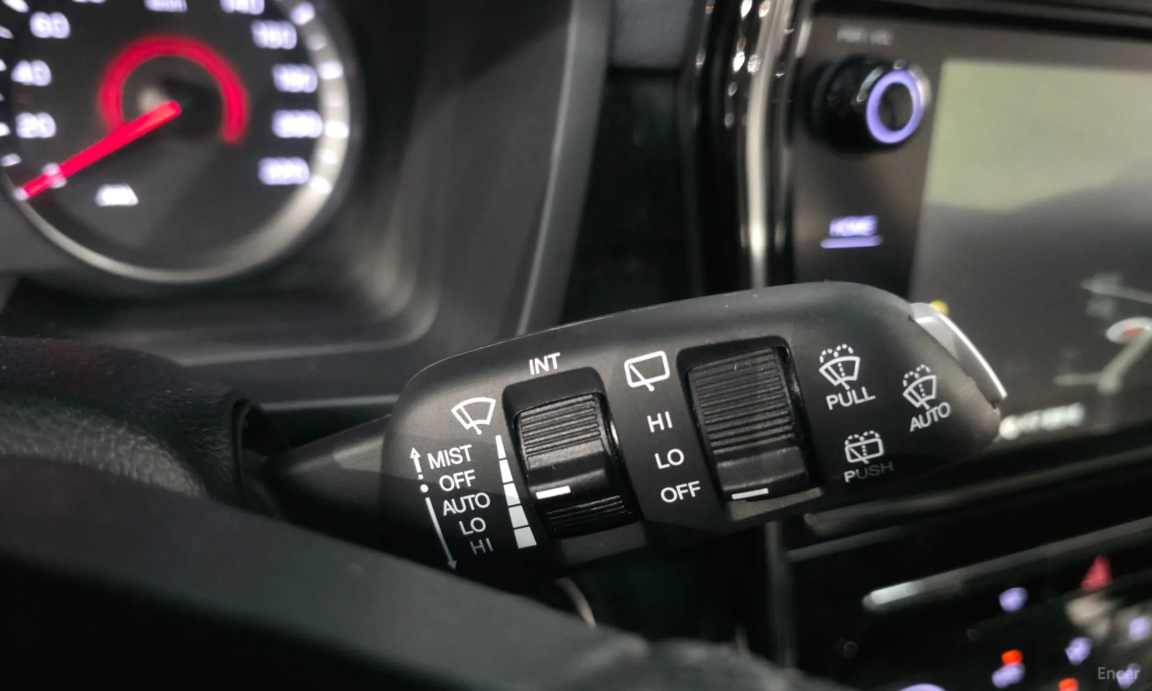 KG Mobility (SsangYong) Berry New Tivoli превью 15