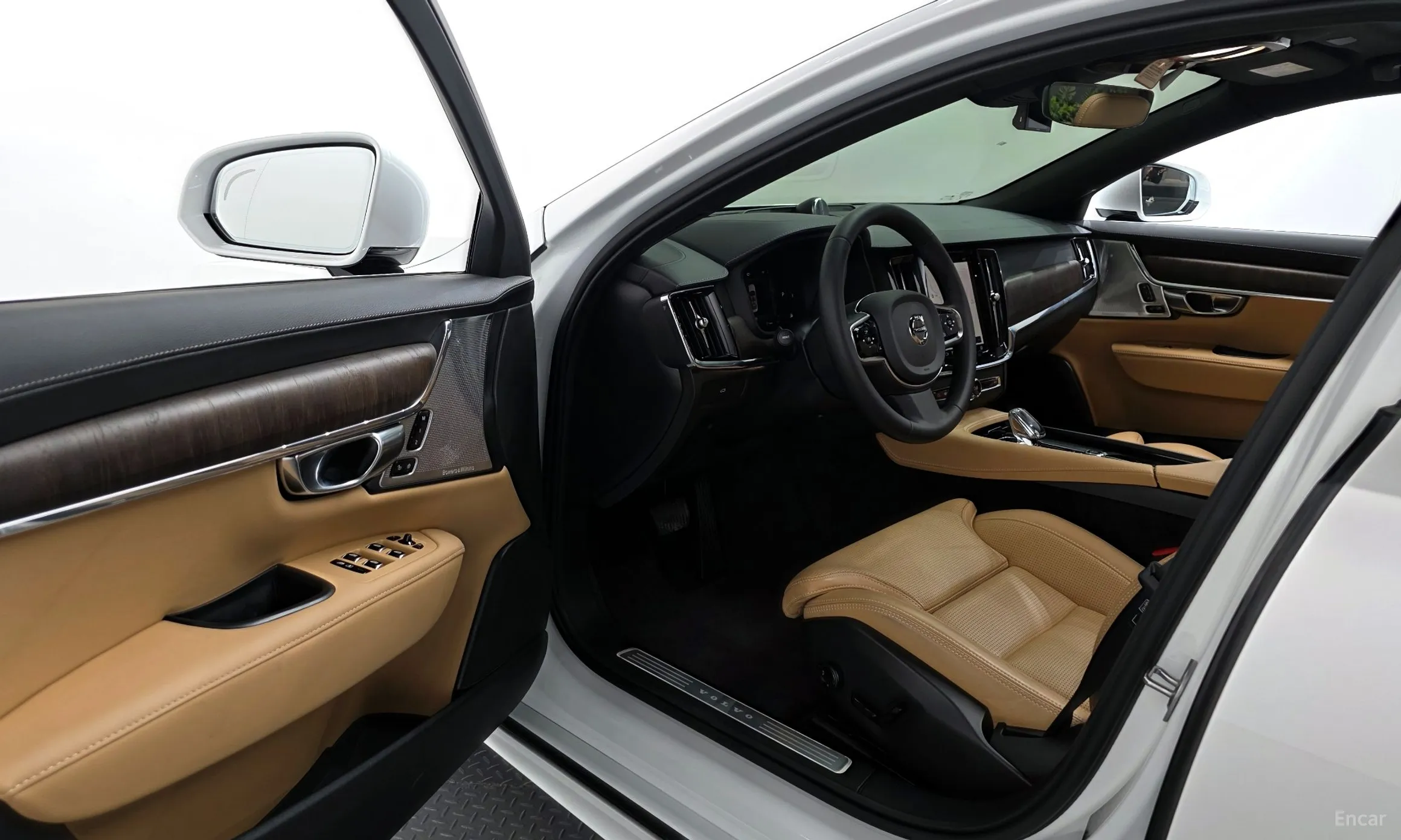 Volvo S90 превью 10