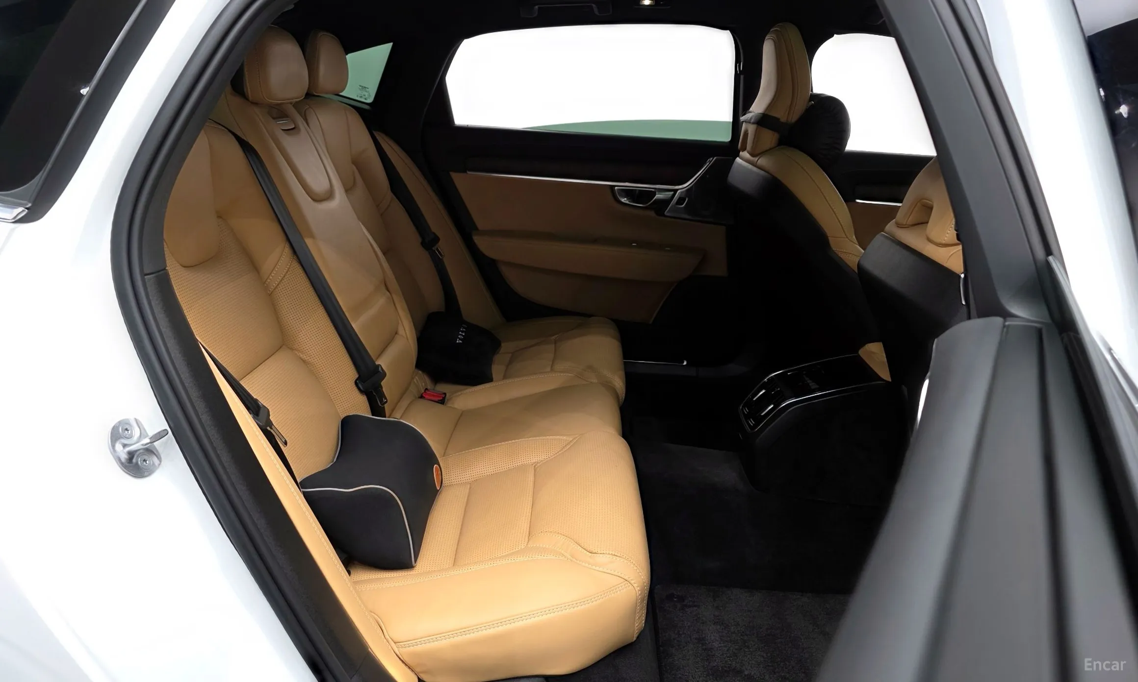 Volvo S90 превью 11