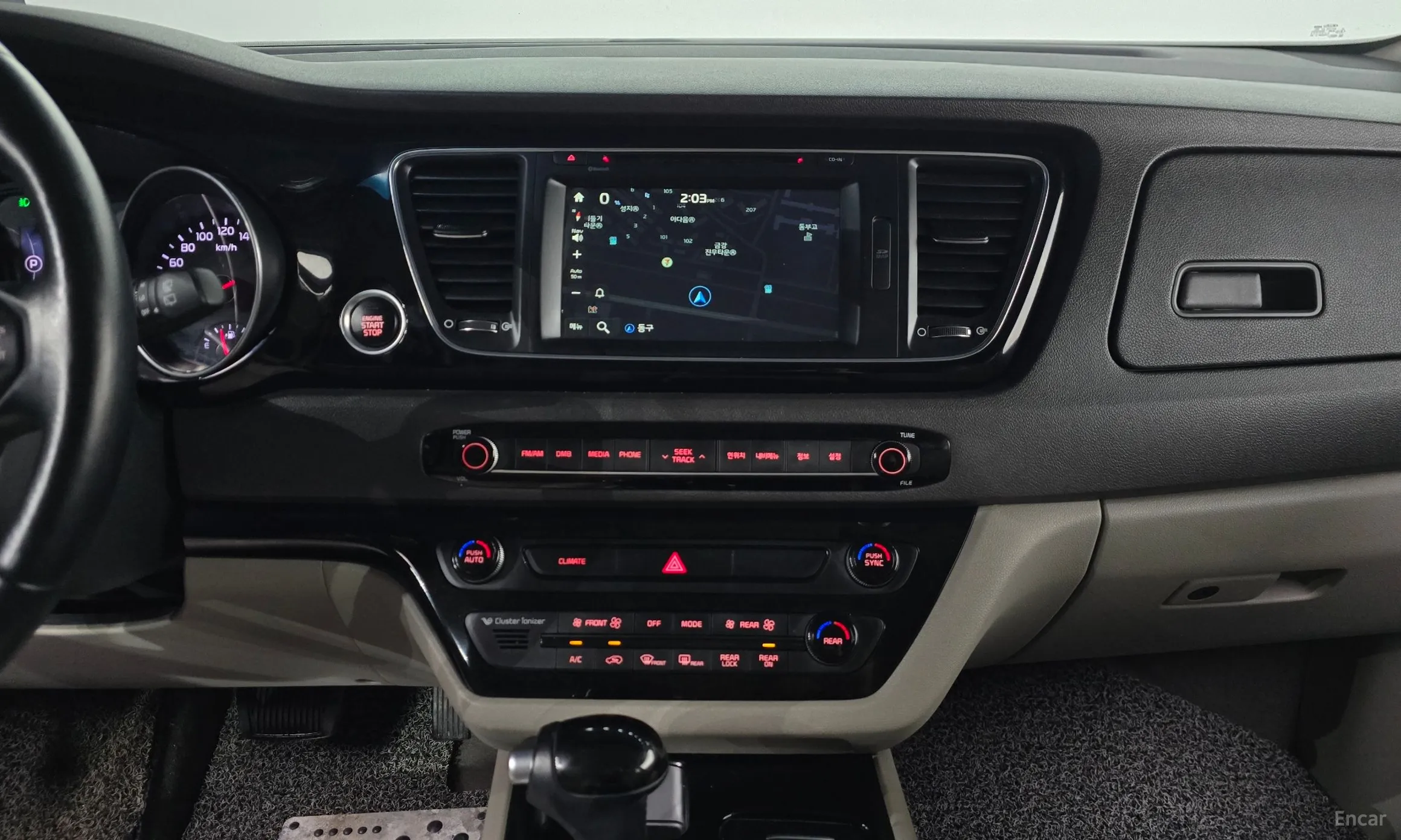 Kia Carnival превью 13