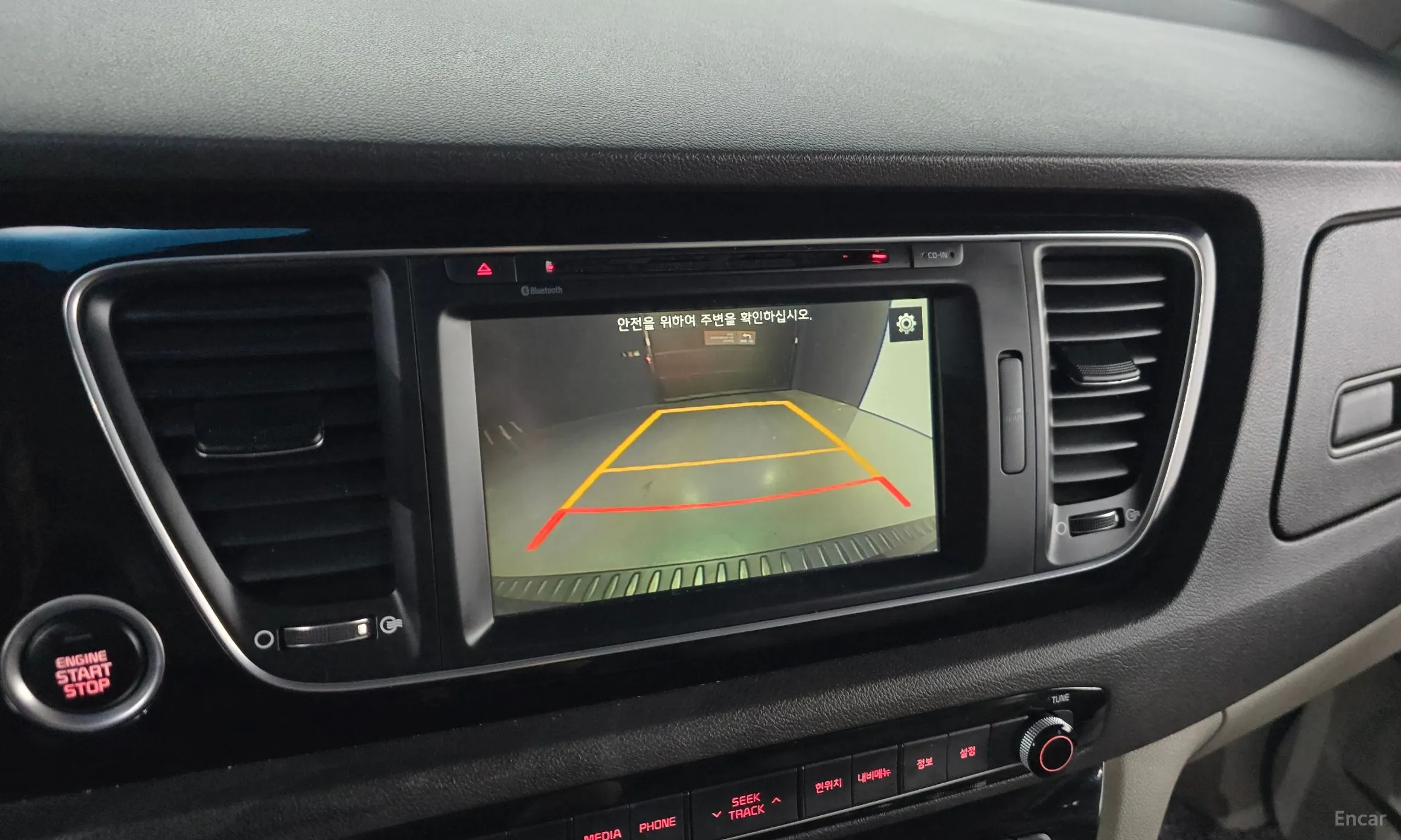 Kia Carnival превью 14
