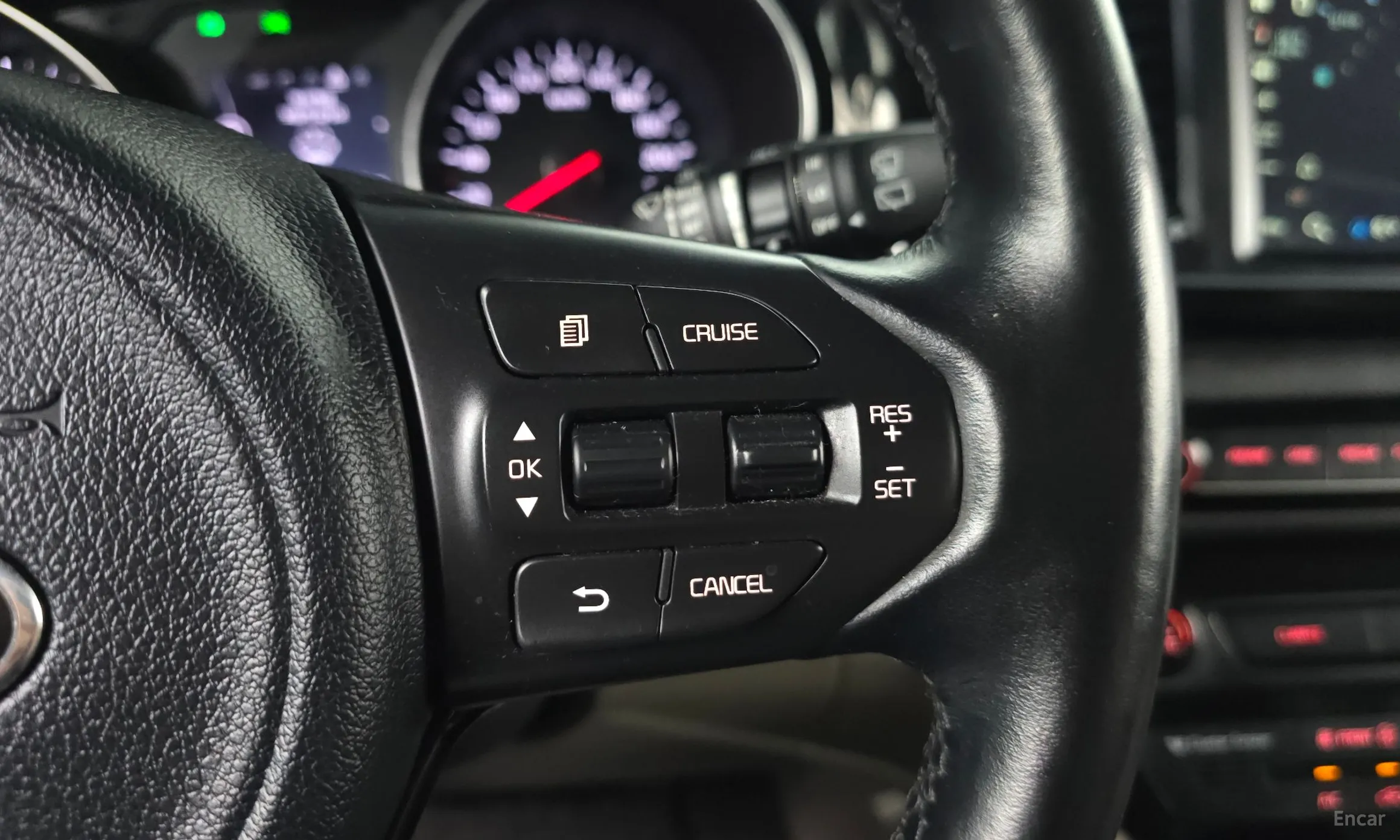 Kia Carnival превью 16