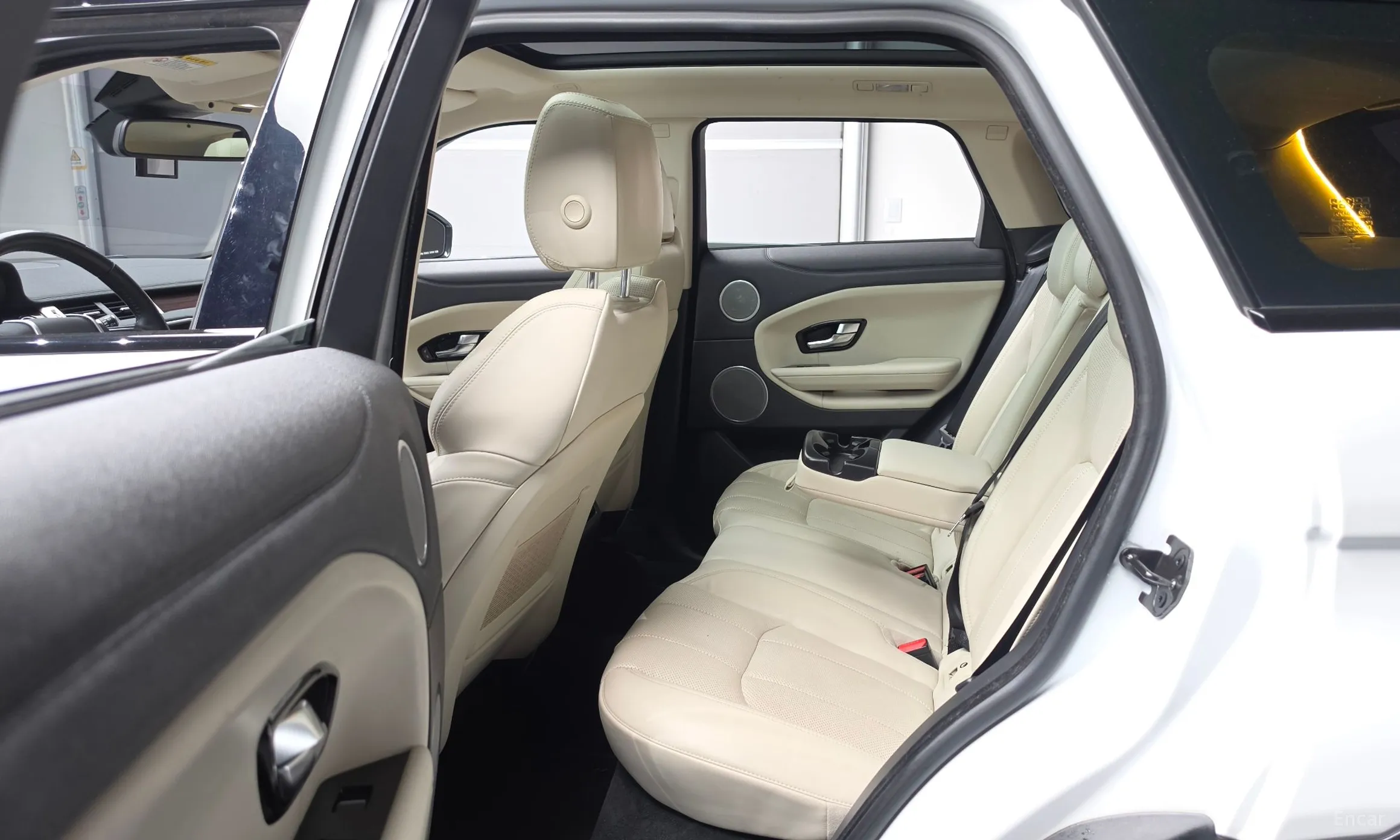 Land Rover Range Rover Evoque превью 11