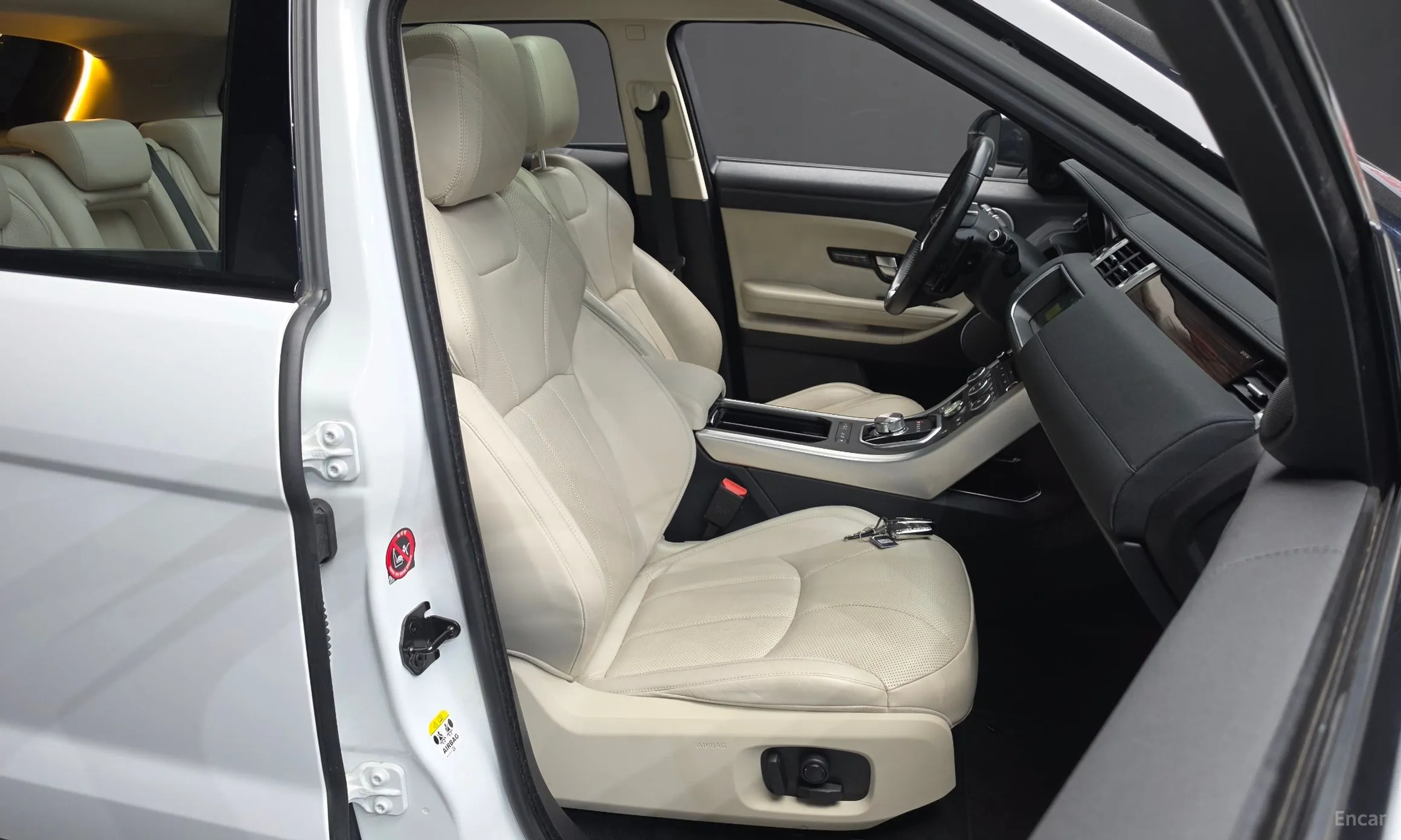 Land Rover Range Rover Evoque превью 12