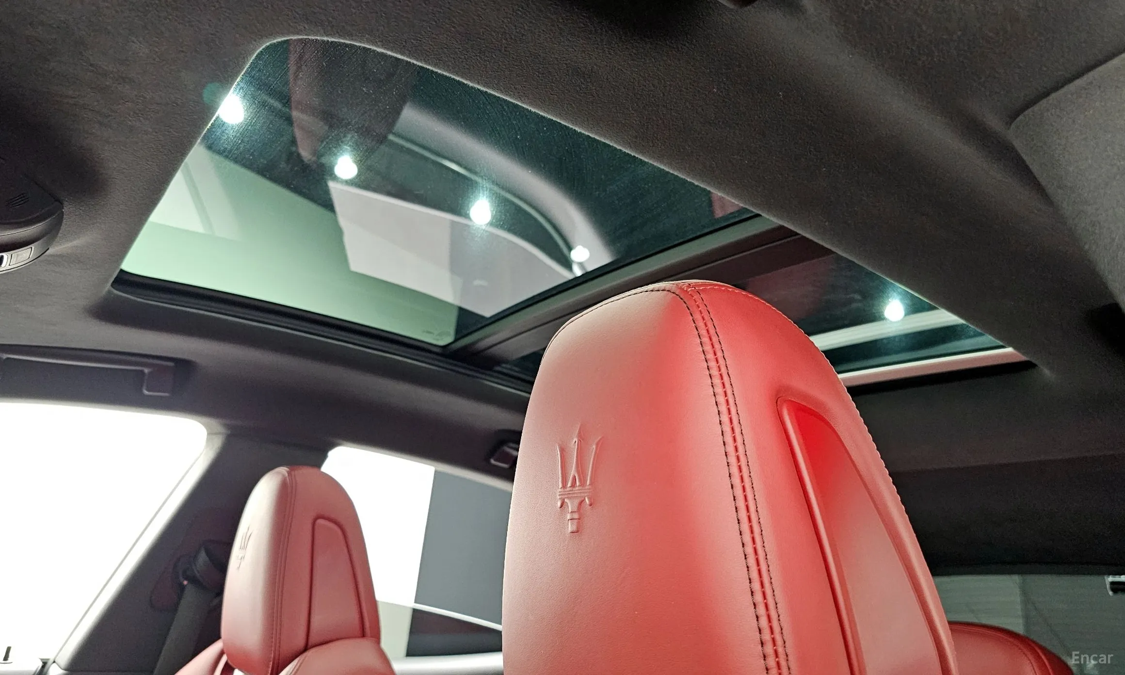 Maserati Levante превью 19