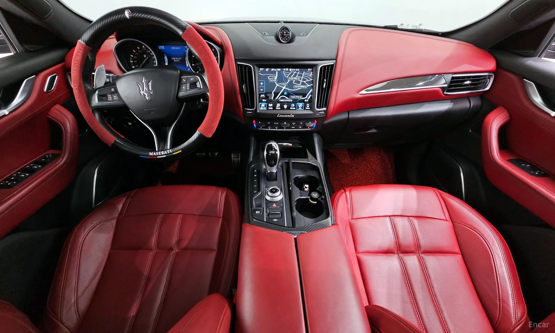 Maserati Levante превью 7