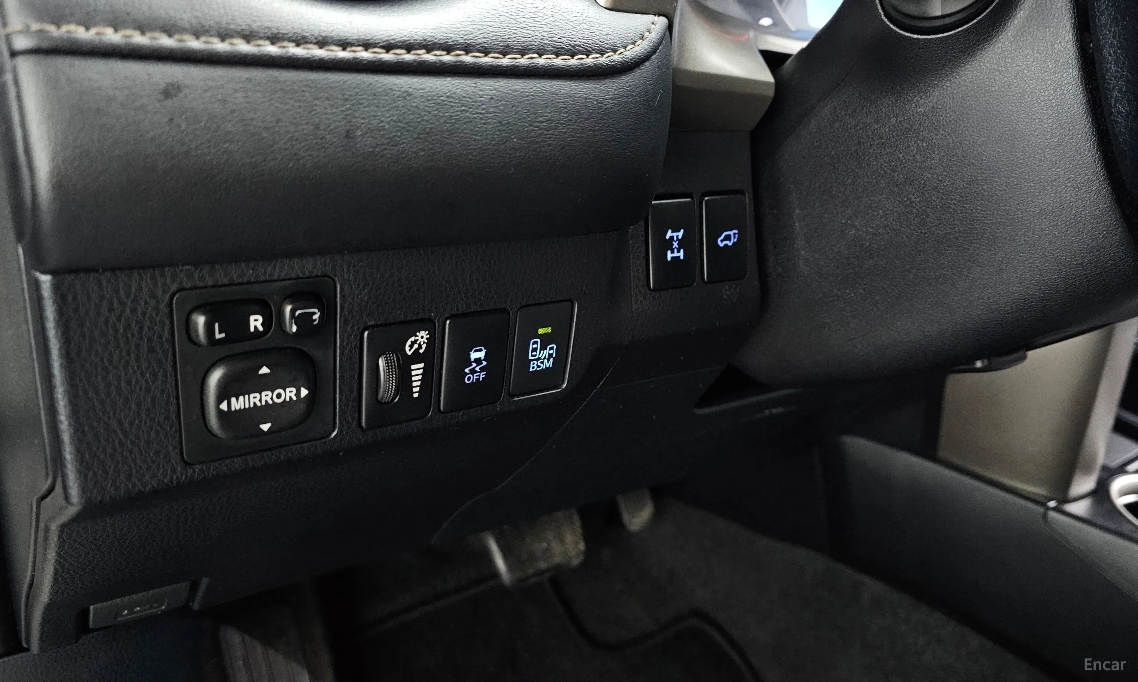 Toyota RAV4 превью 15