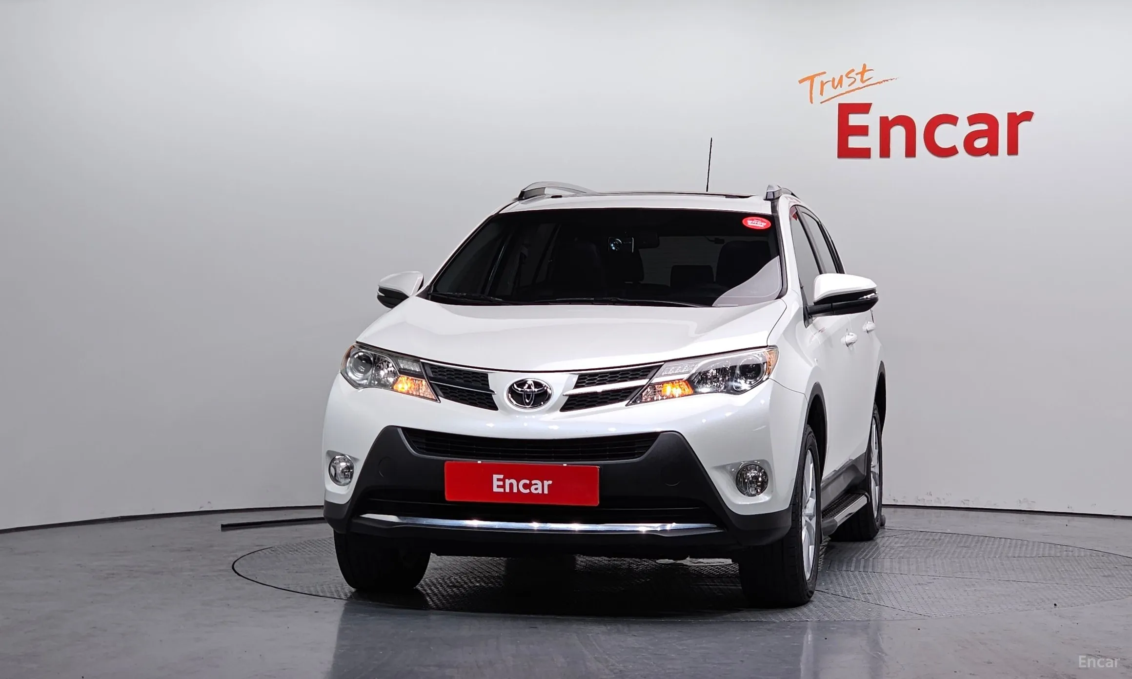 Toyota RAV4 превью 3
