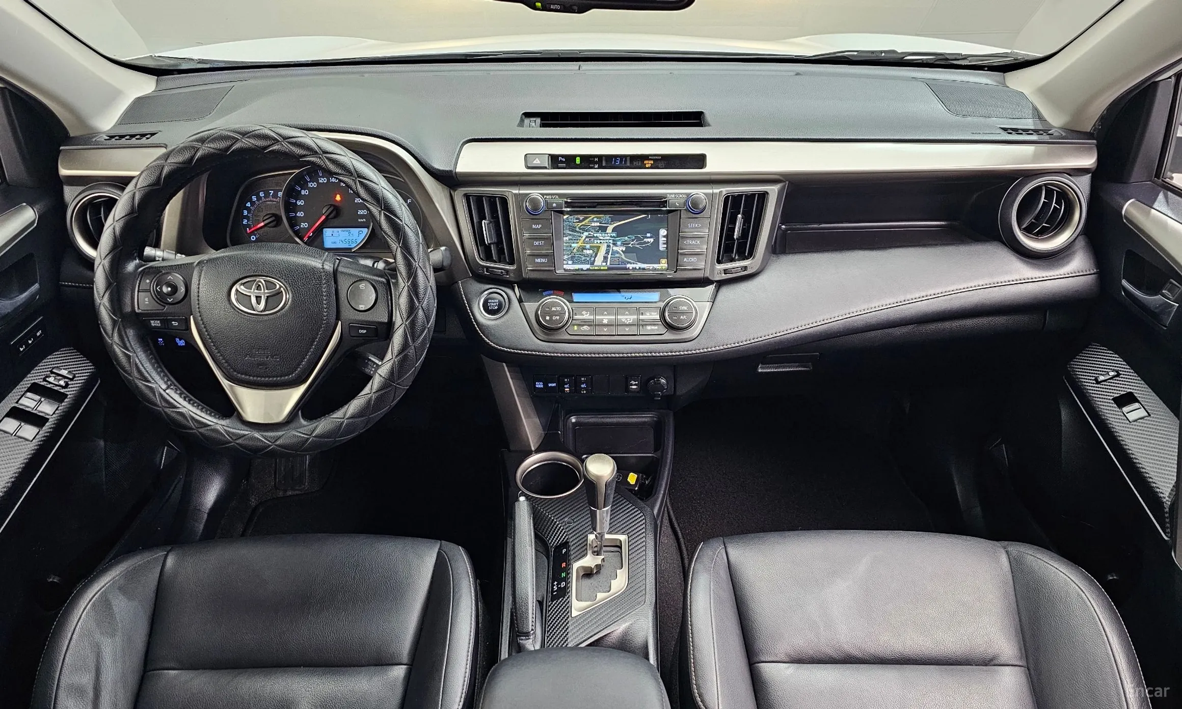 Toyota RAV4 превью 7