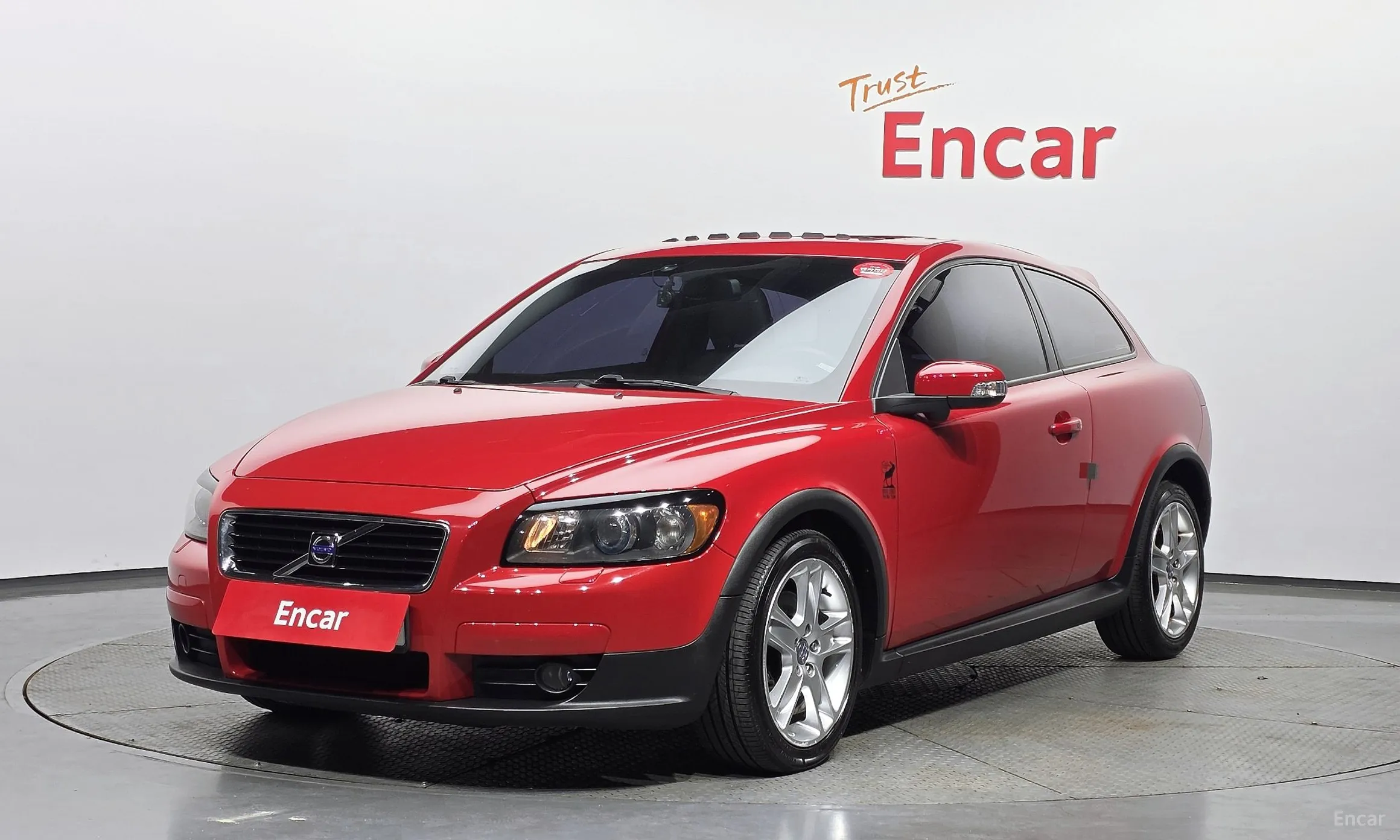 Volvo C30.