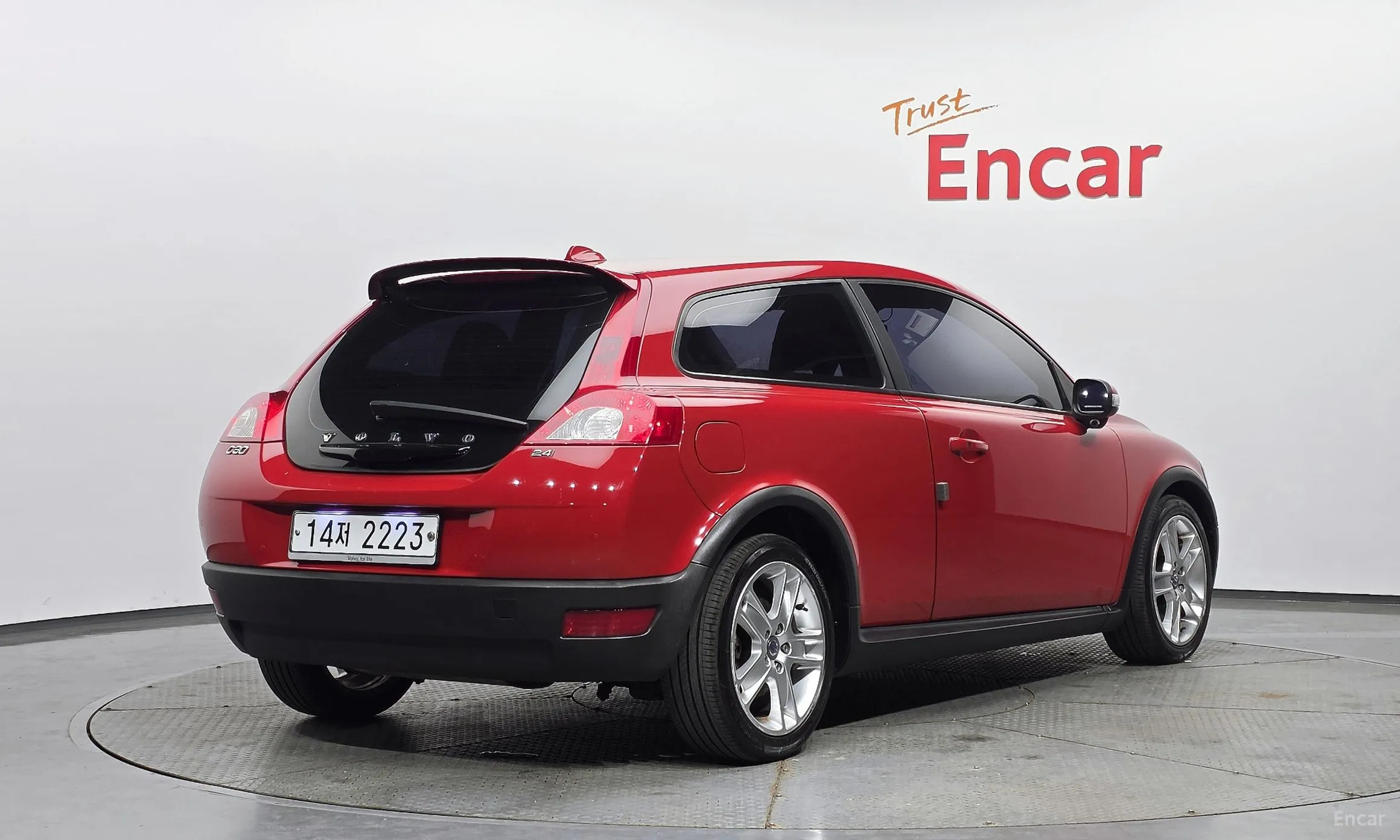 Volvo C30.
