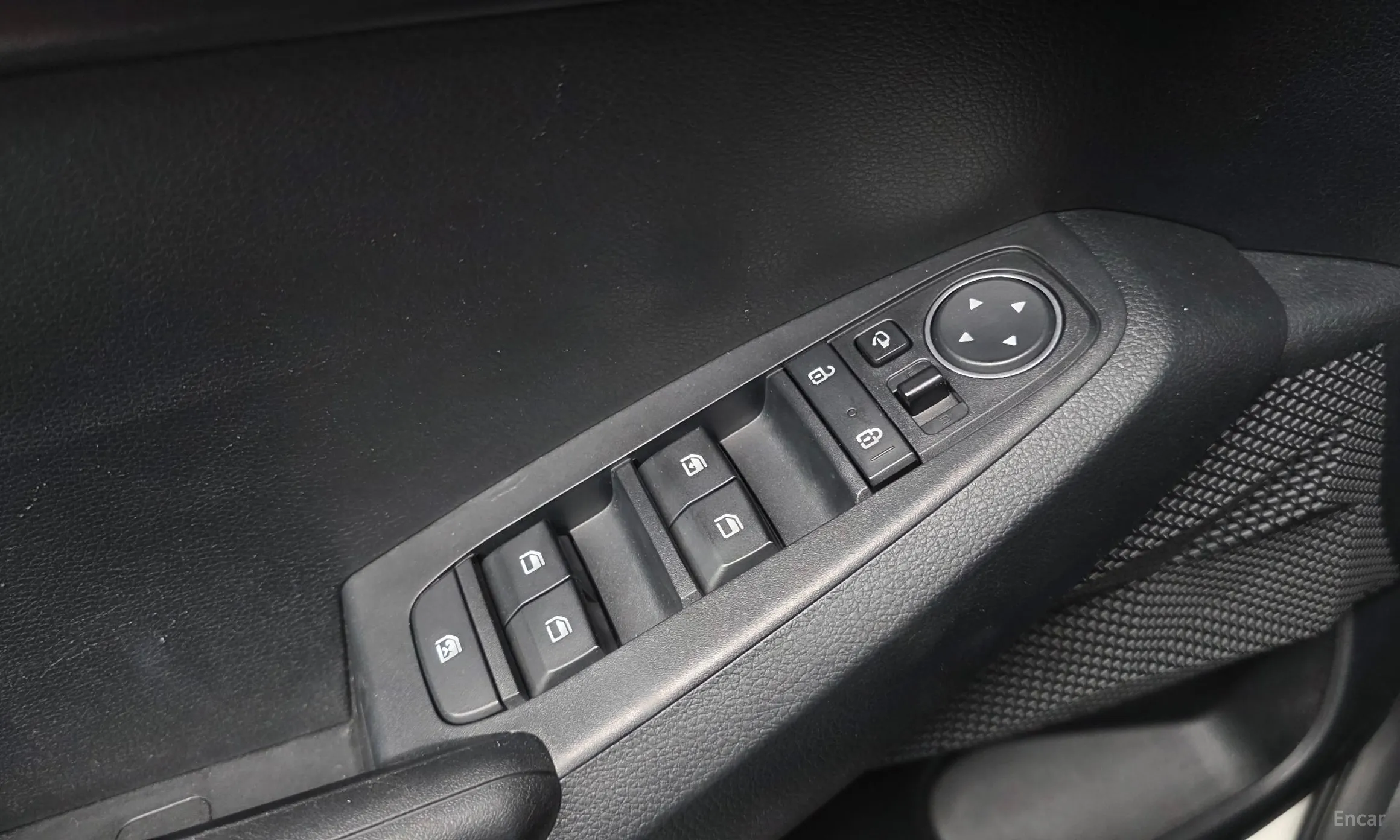 Kia Seltos превью 18