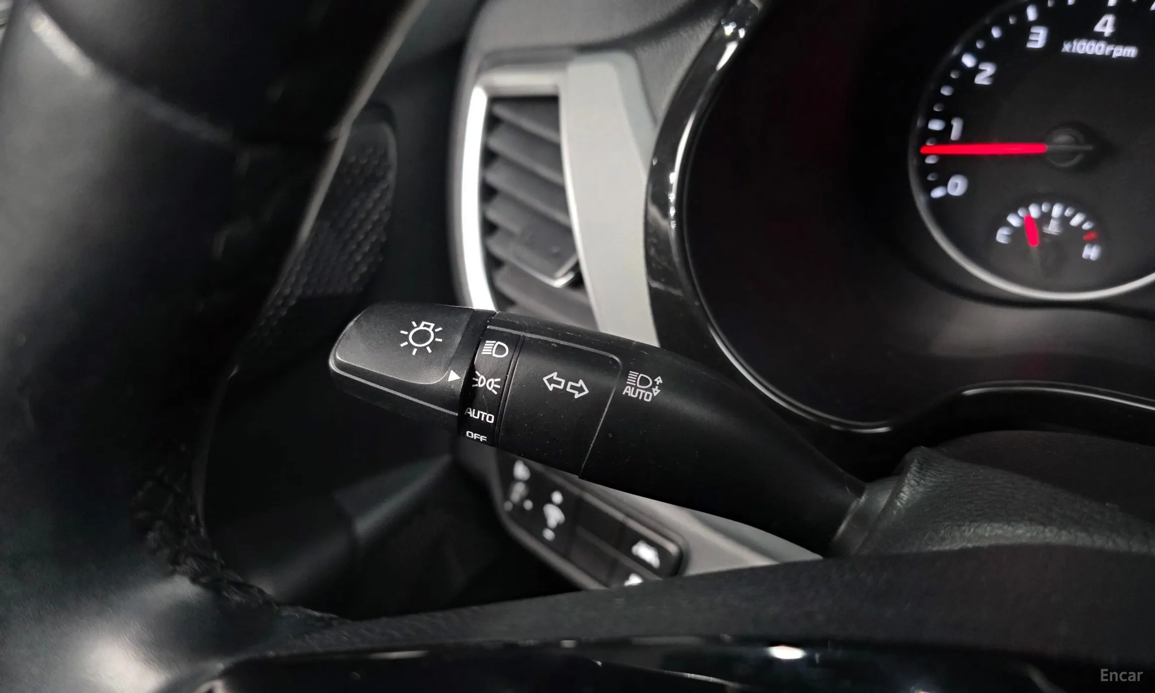 Kia Seltos превью 19