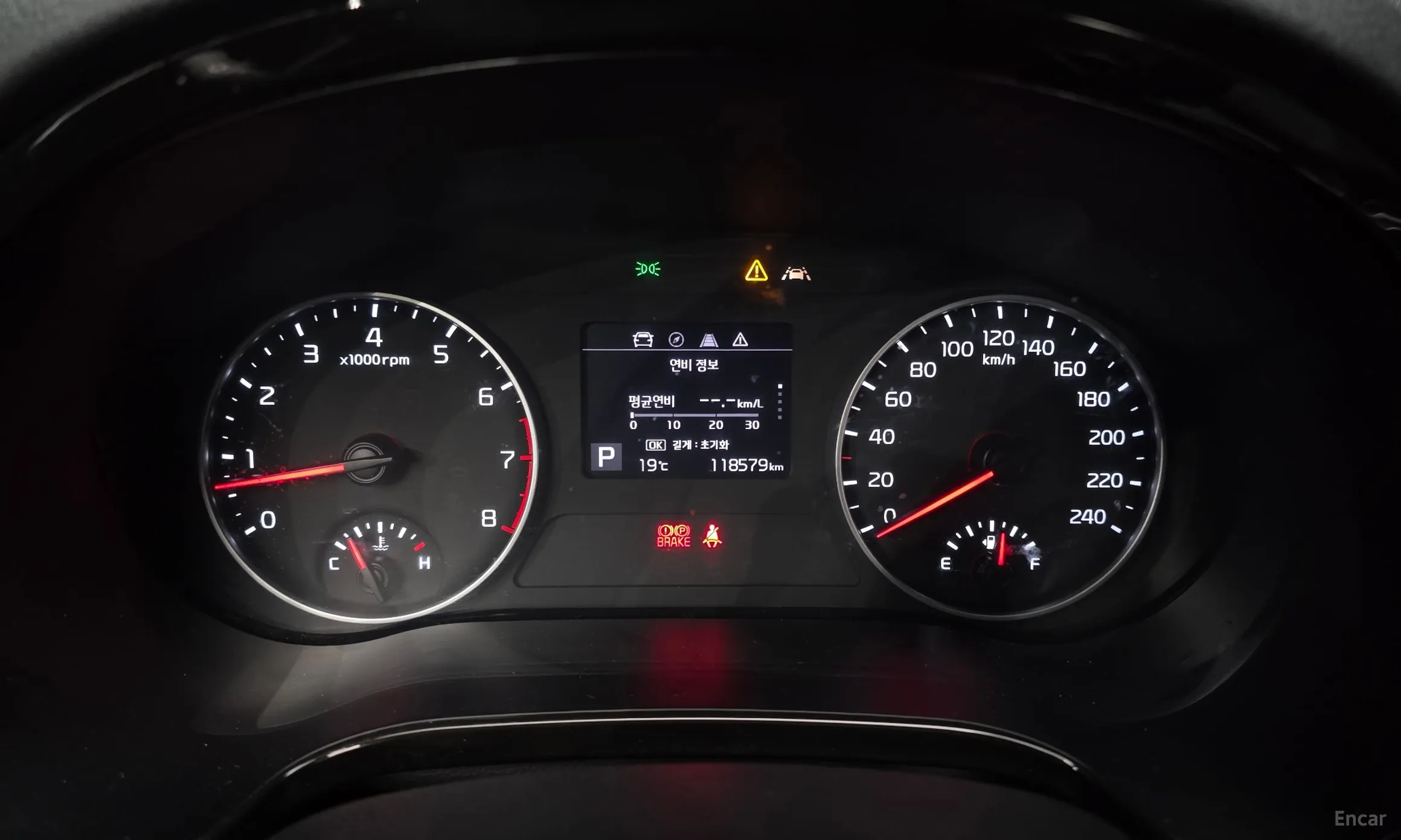 Kia Seltos превью 8