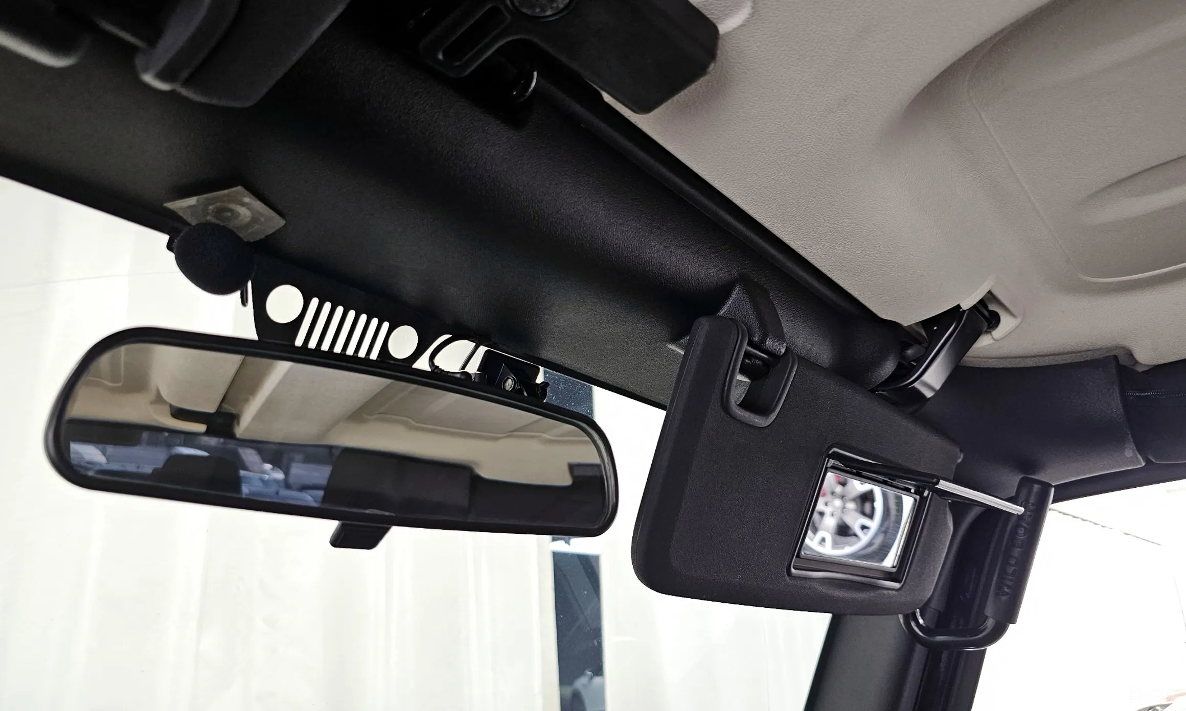 Jeep Wrangler (JK) превью 17