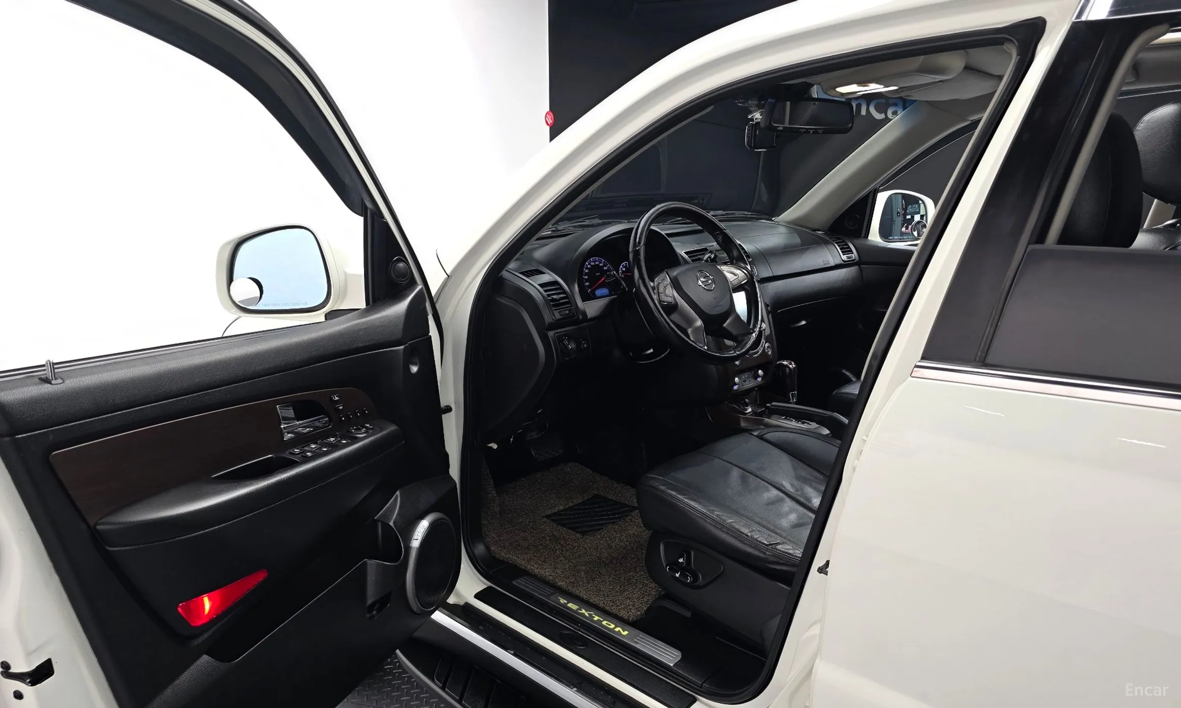 KG Mobility (SsangYong) Rexton W превью 10