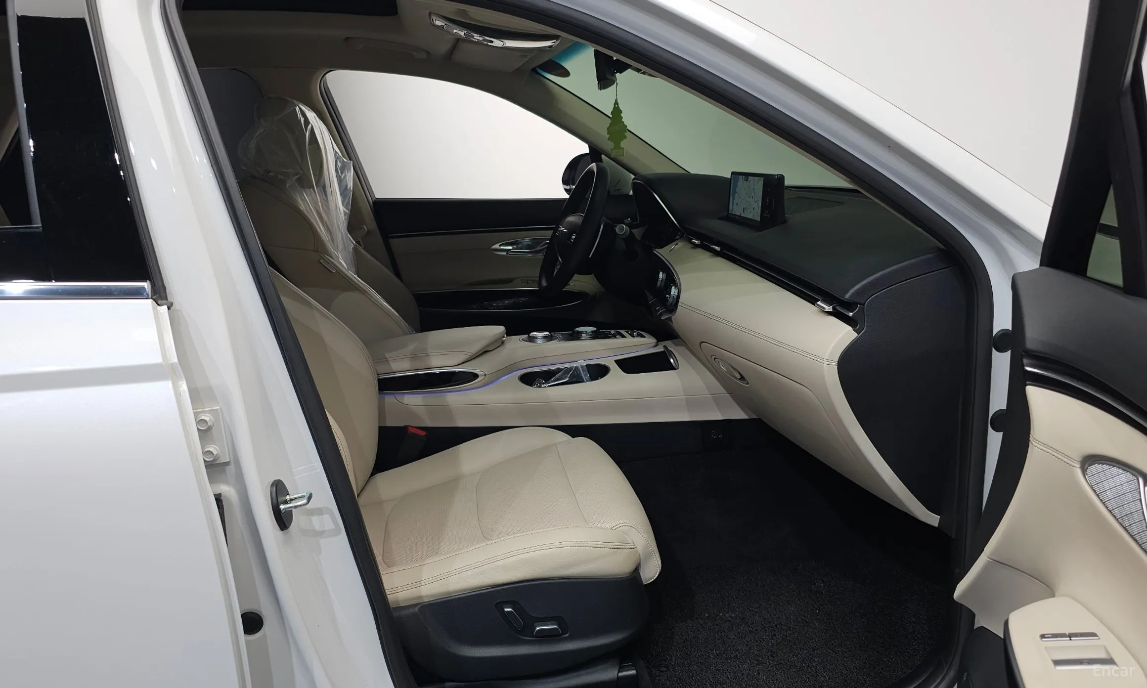 Genesis GV70 превью 11
