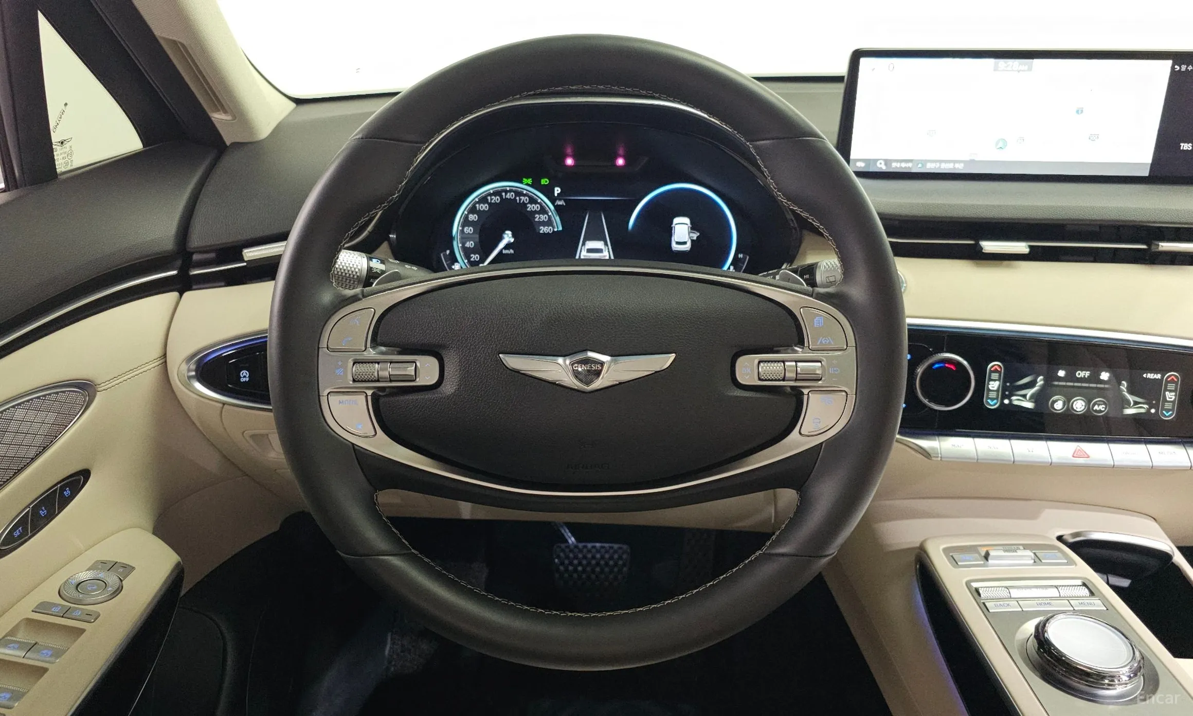 Genesis GV70 превью 12