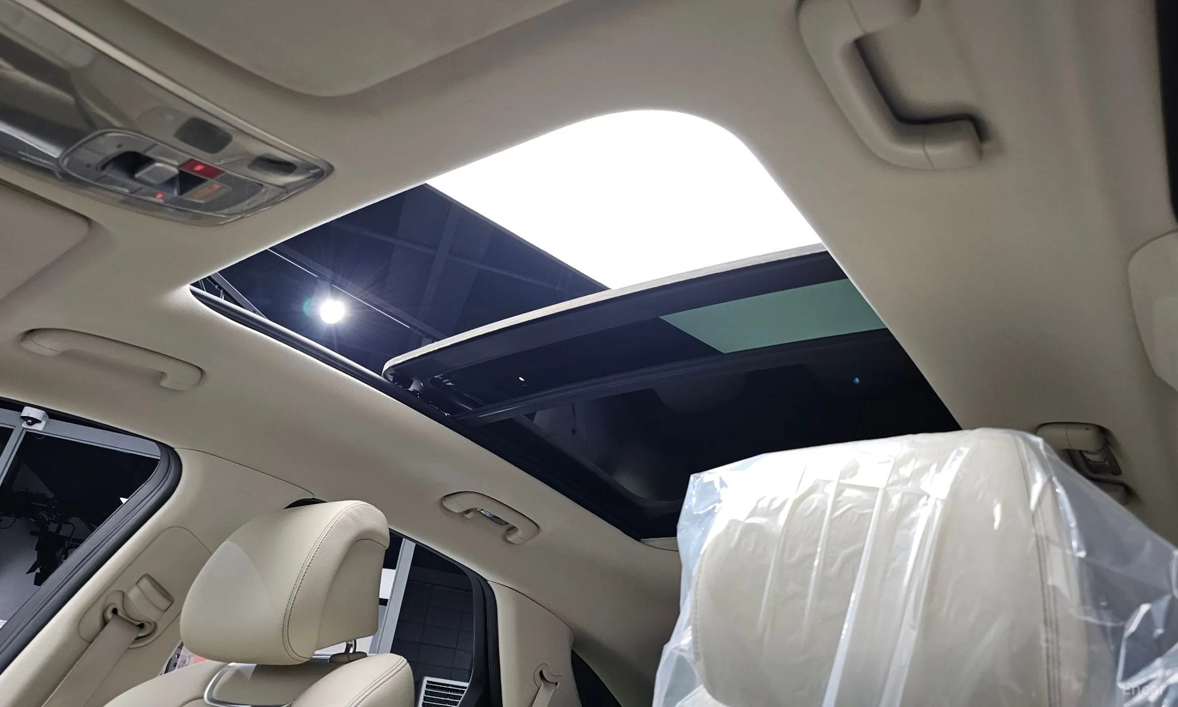 Genesis GV70 превью 18