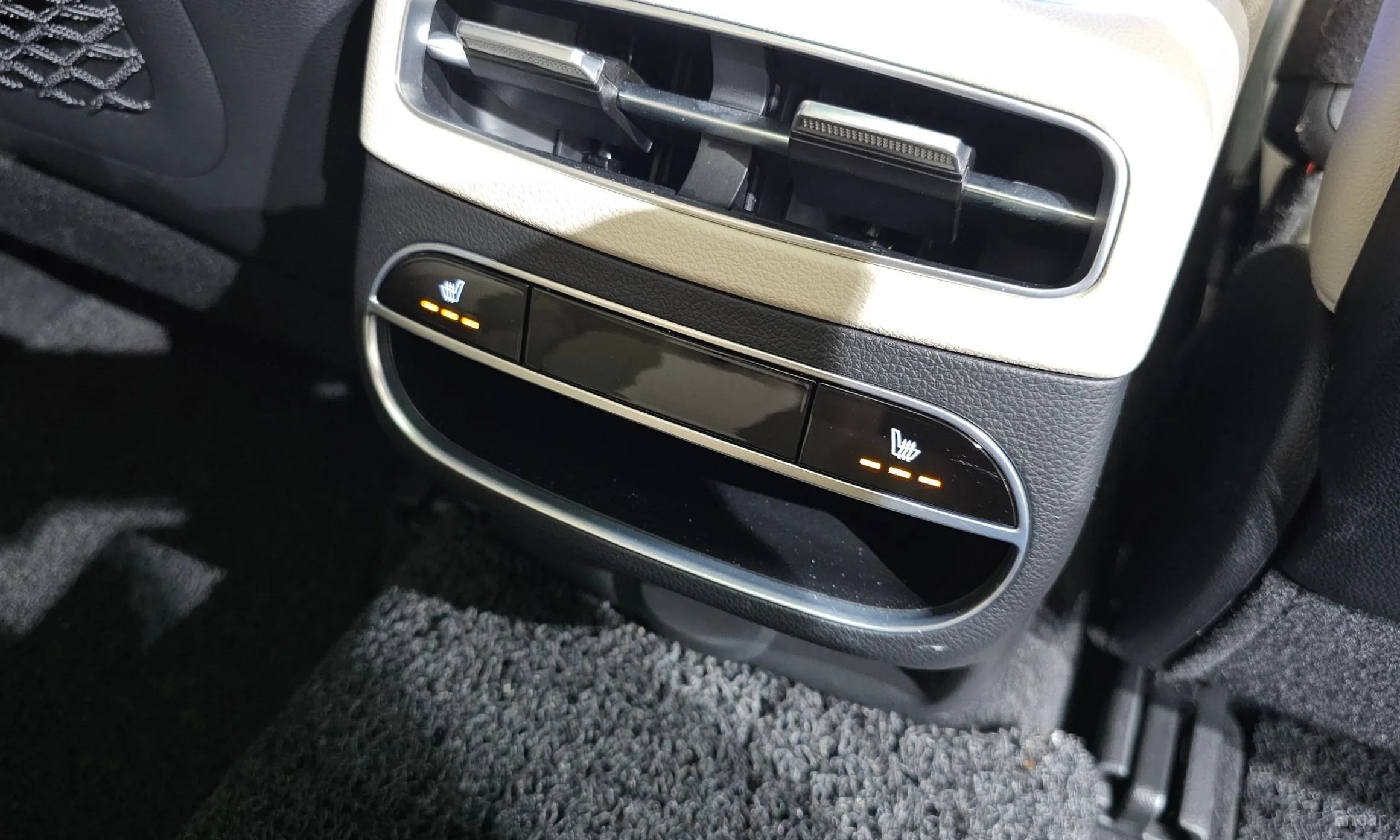 Genesis GV70 превью 19