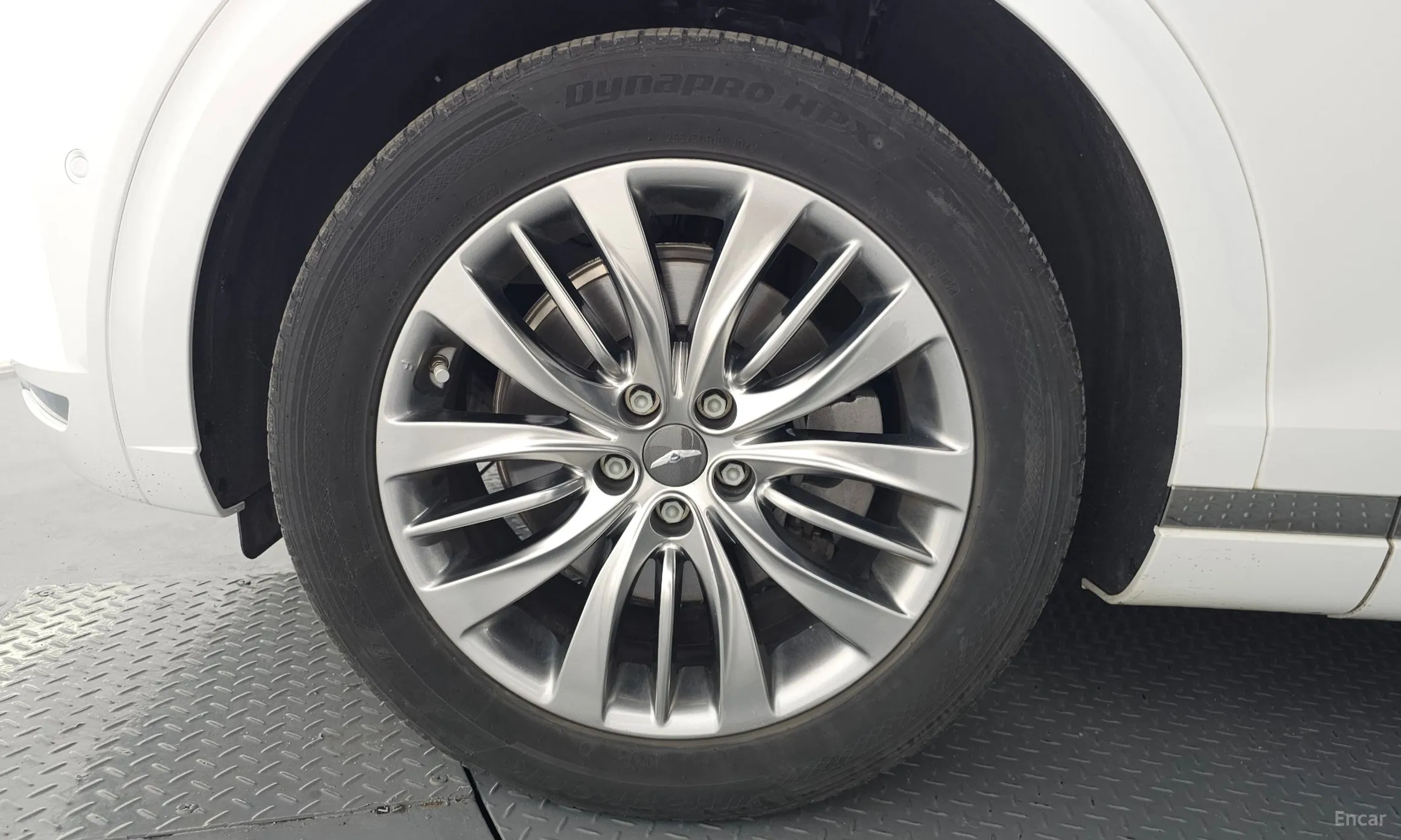 Genesis GV70 превью 5