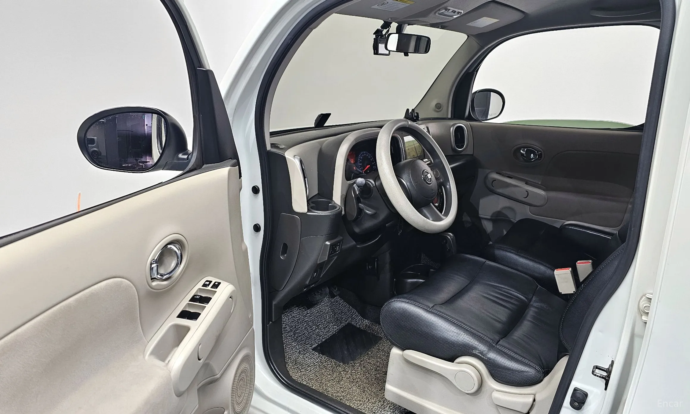Nissan Cube превью 10