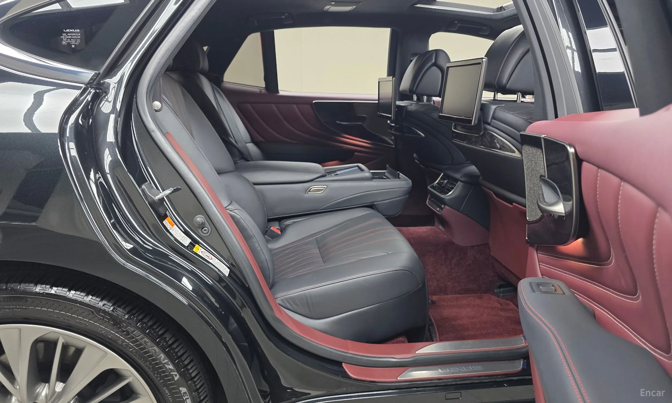 Lexus LS500h Gen 5 превью 12