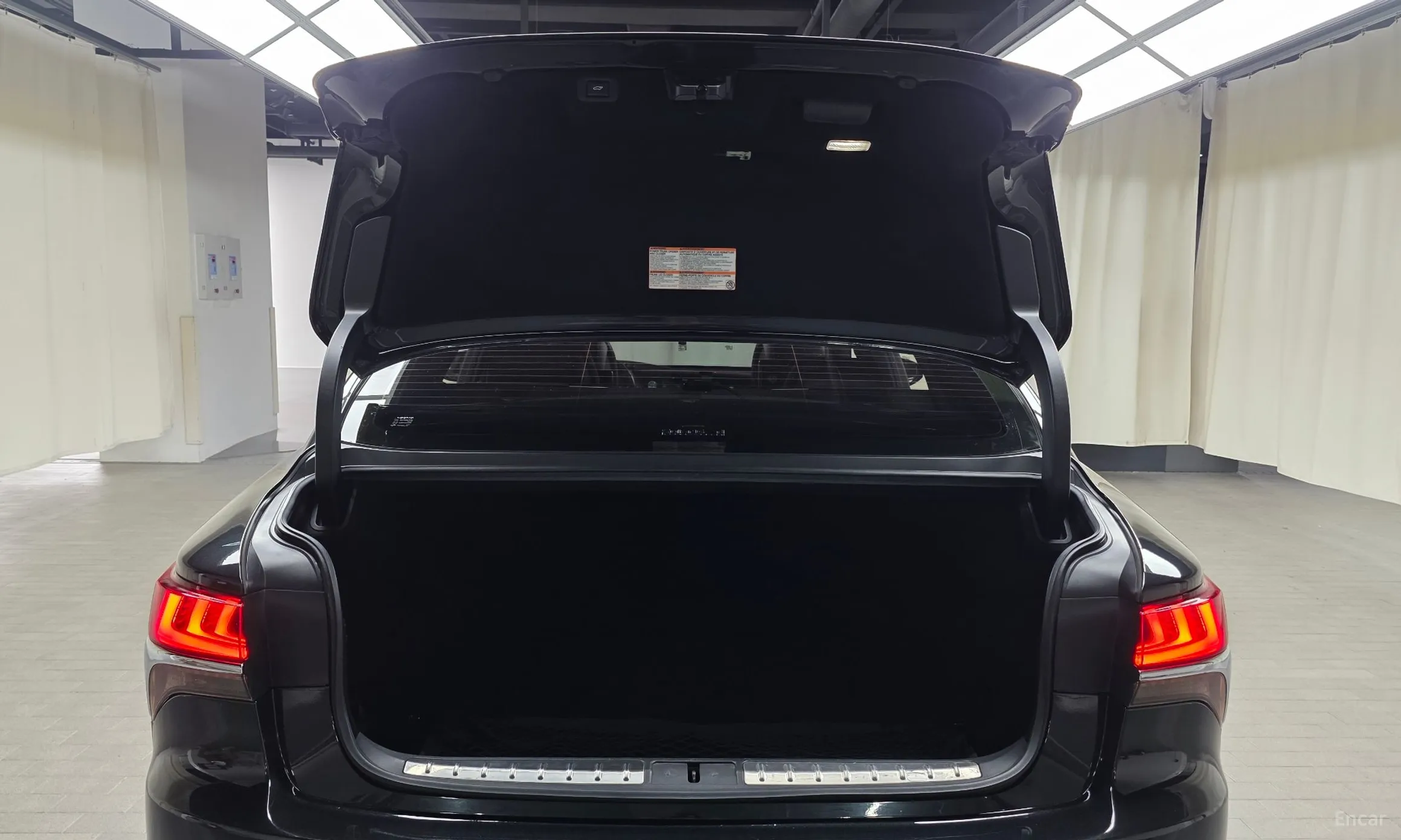 Lexus LS500h Gen 5 превью 20