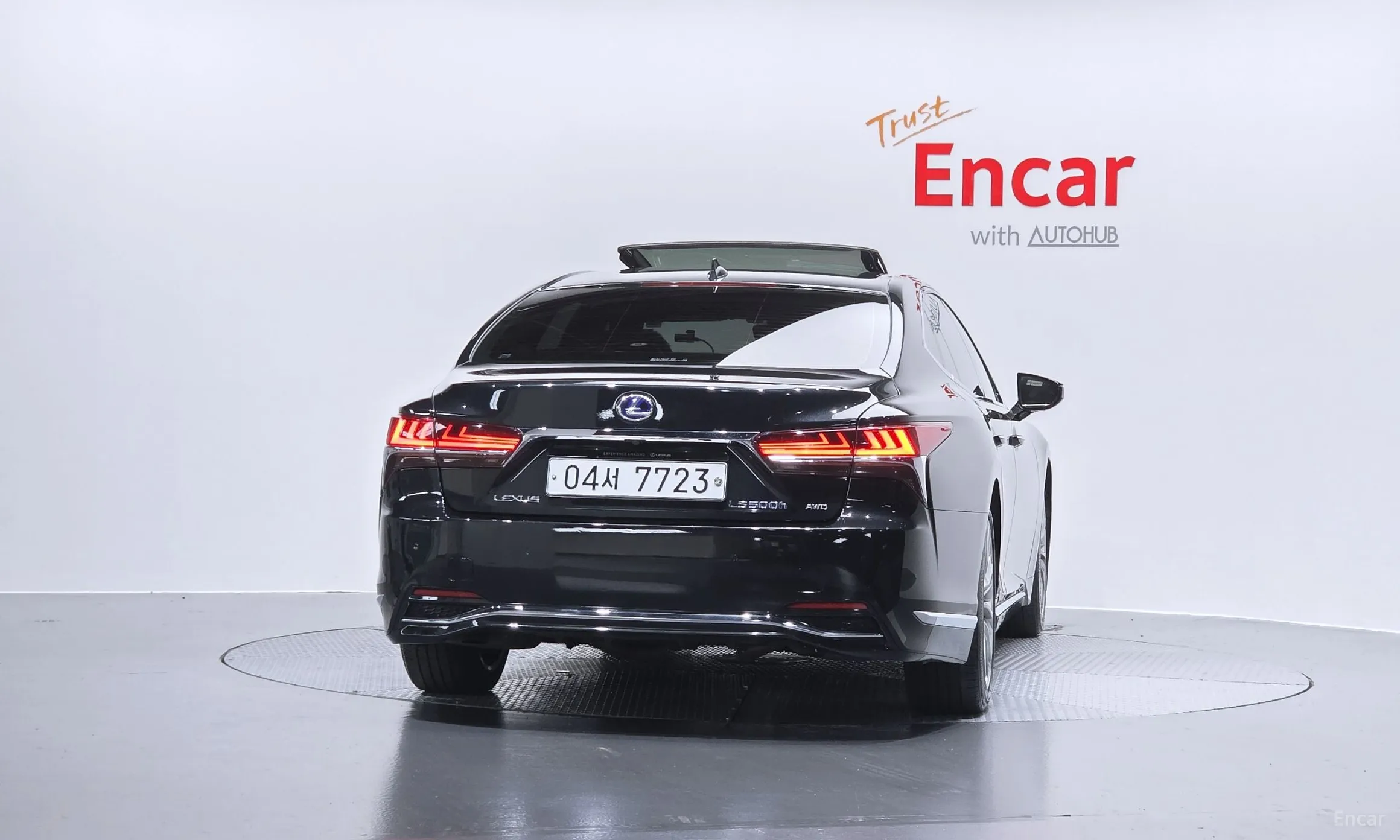 Lexus LS500h Gen 5 превью 4