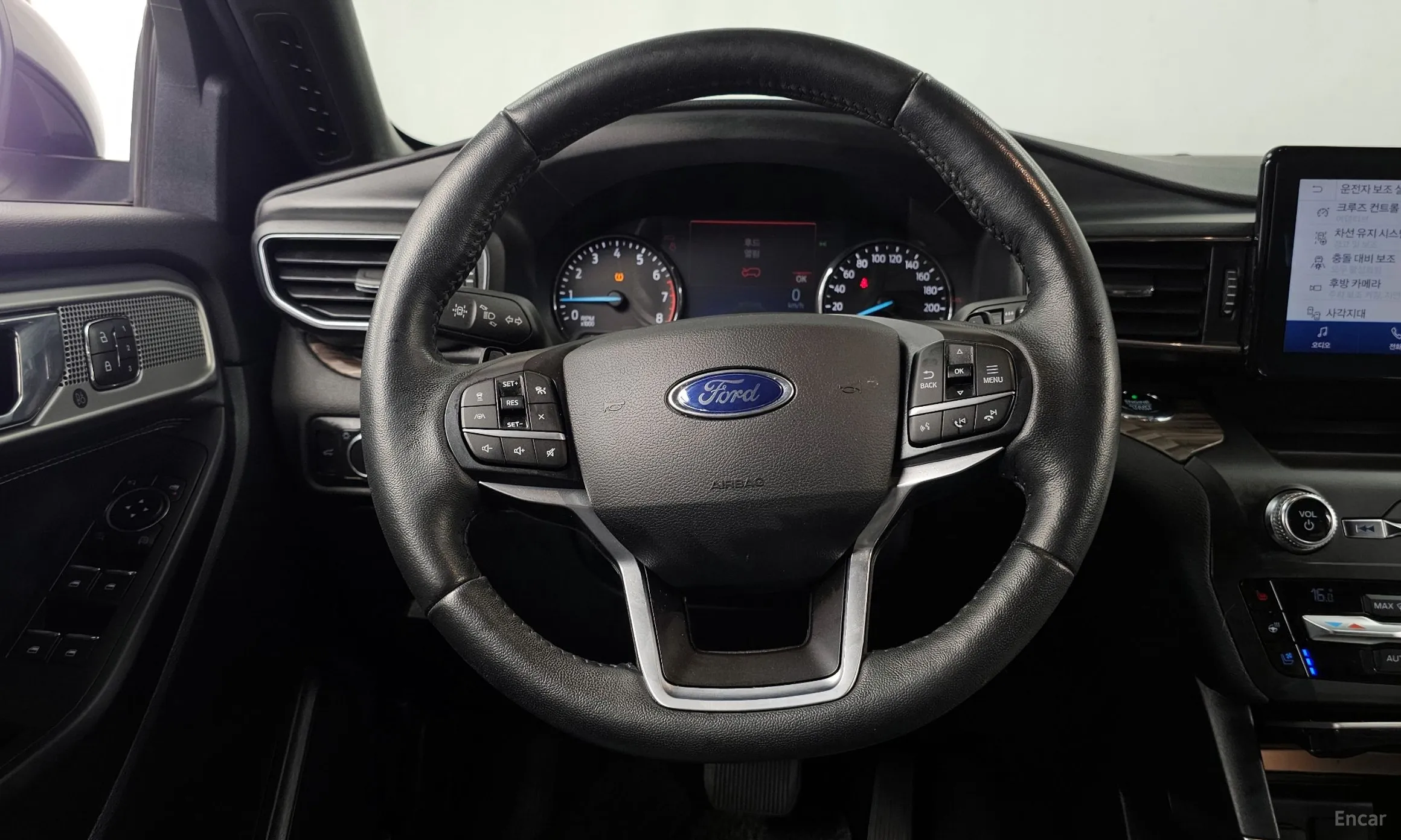 Ford Explorer 6th Generation превью 13