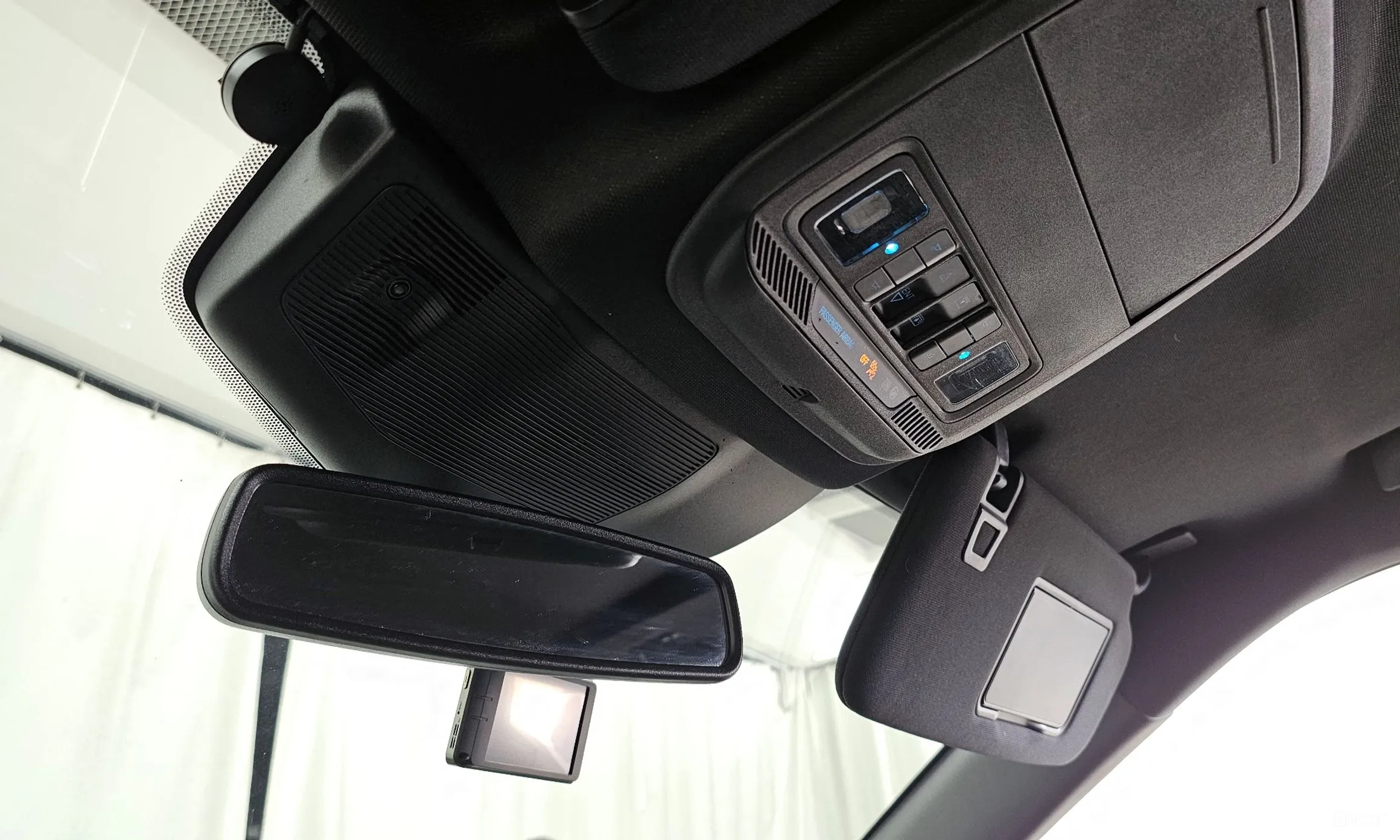 Ford Explorer 6th Generation превью 17