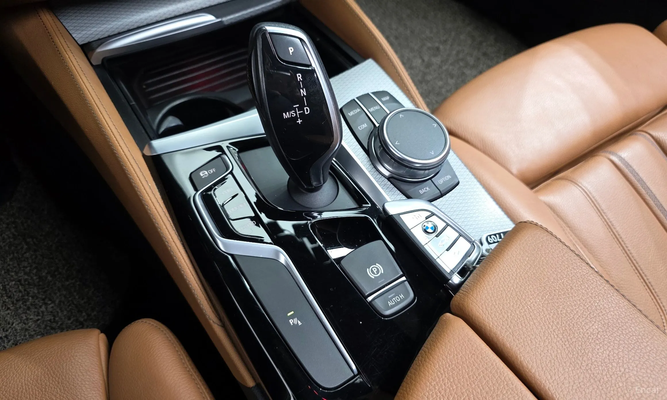 BMW 5 Series (G30) превью 9