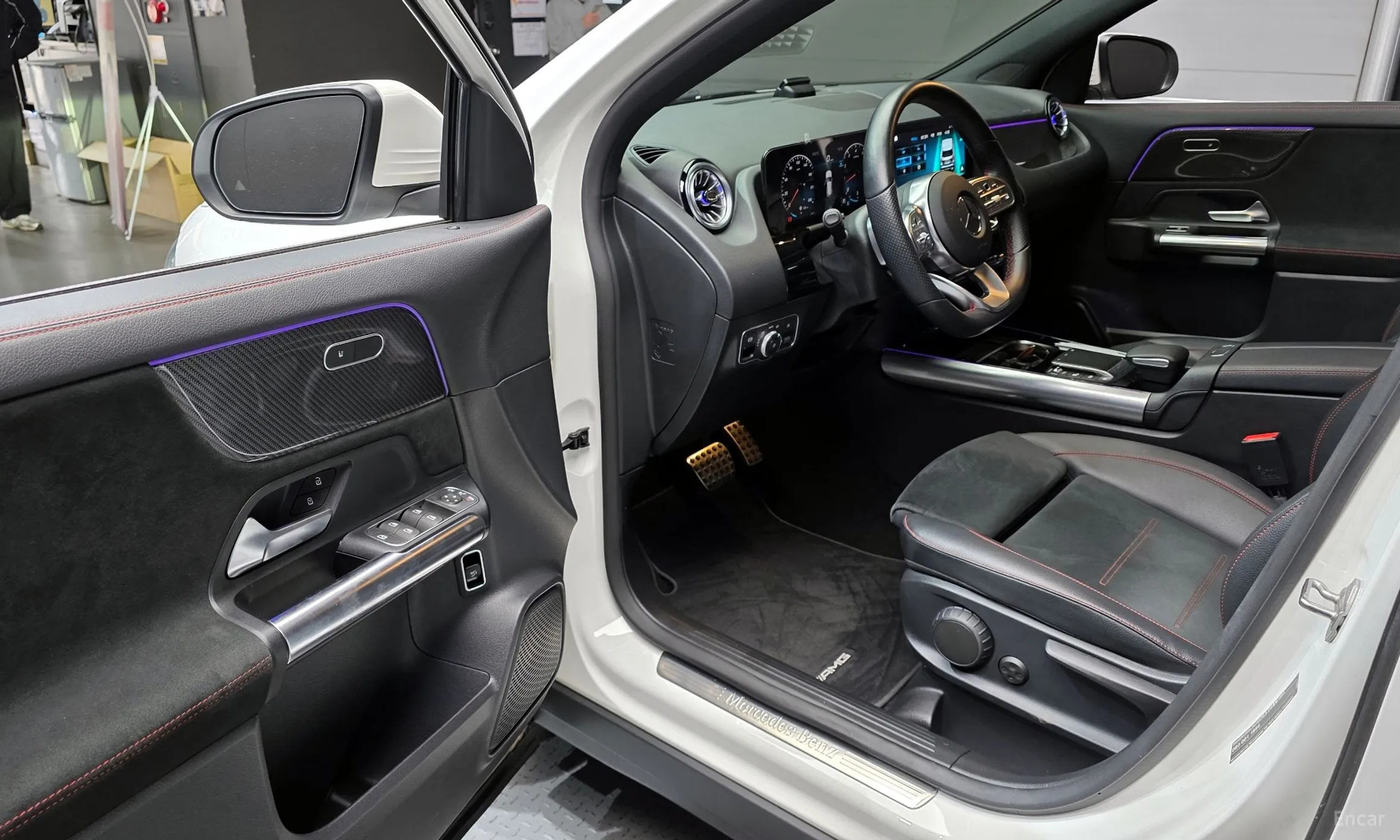 Mercedes Benz GLA-Class H247 превью 10