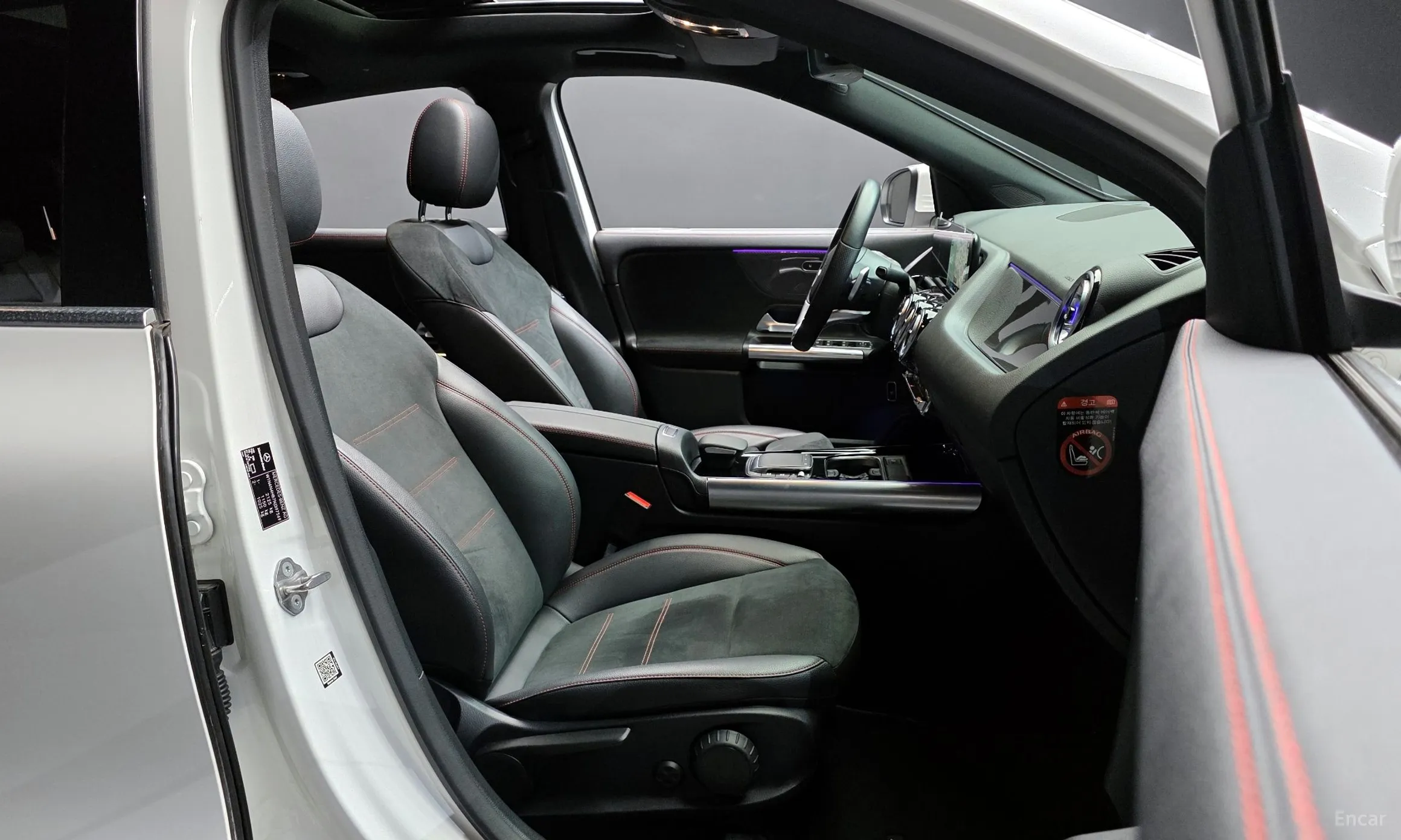 Mercedes Benz GLA-Class H247 превью 11