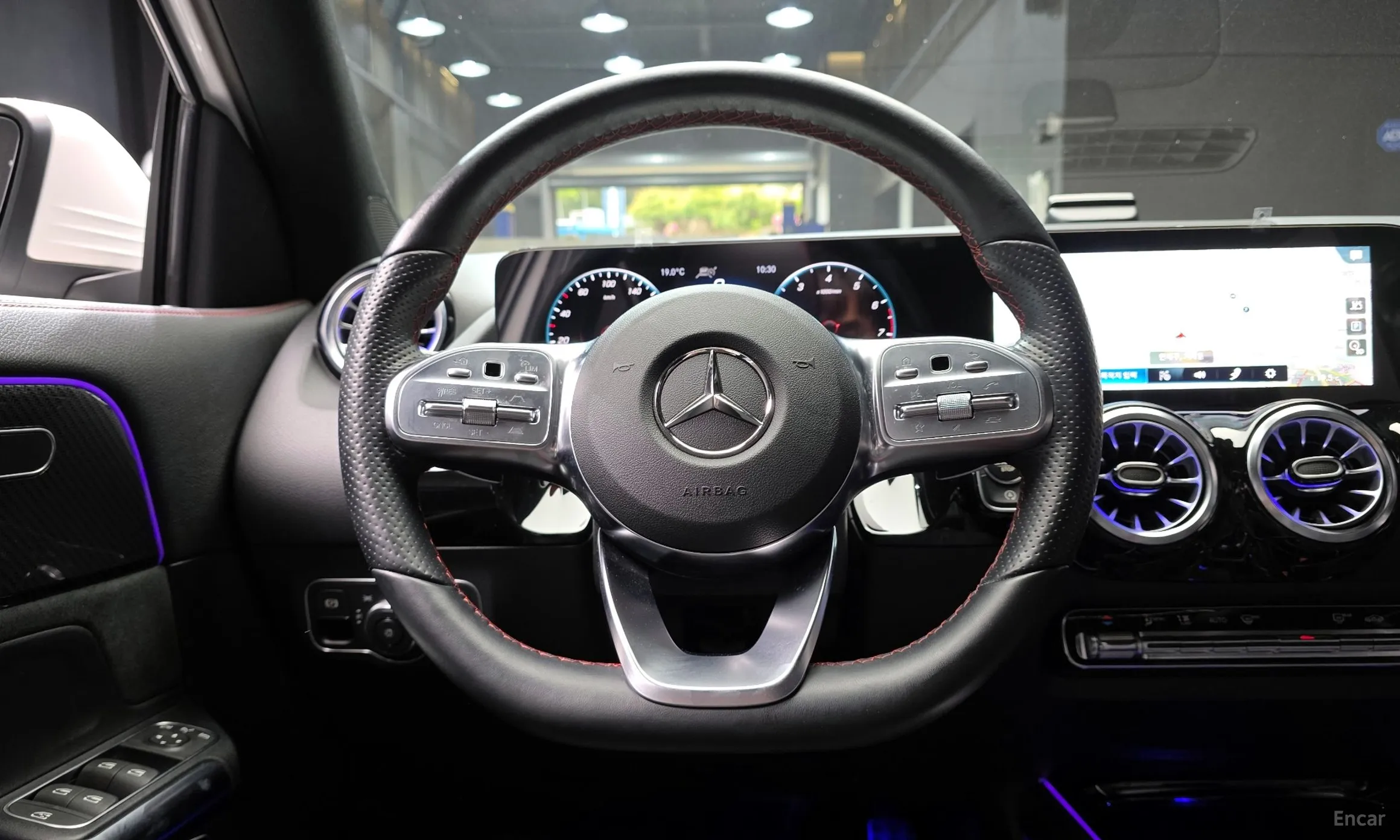 Mercedes Benz GLA-Class H247 превью 13