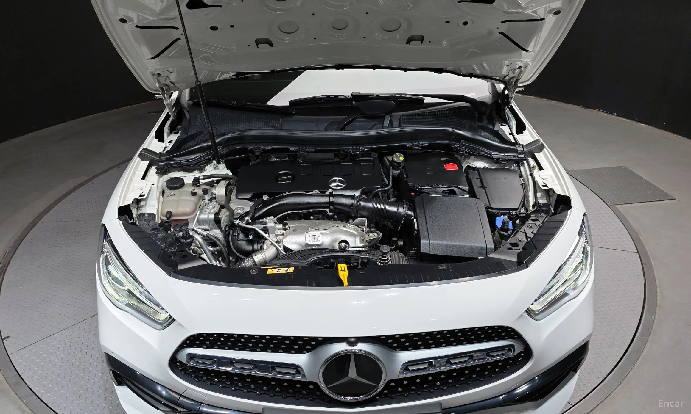 Mercedes Benz GLA-Class H247 превью 6