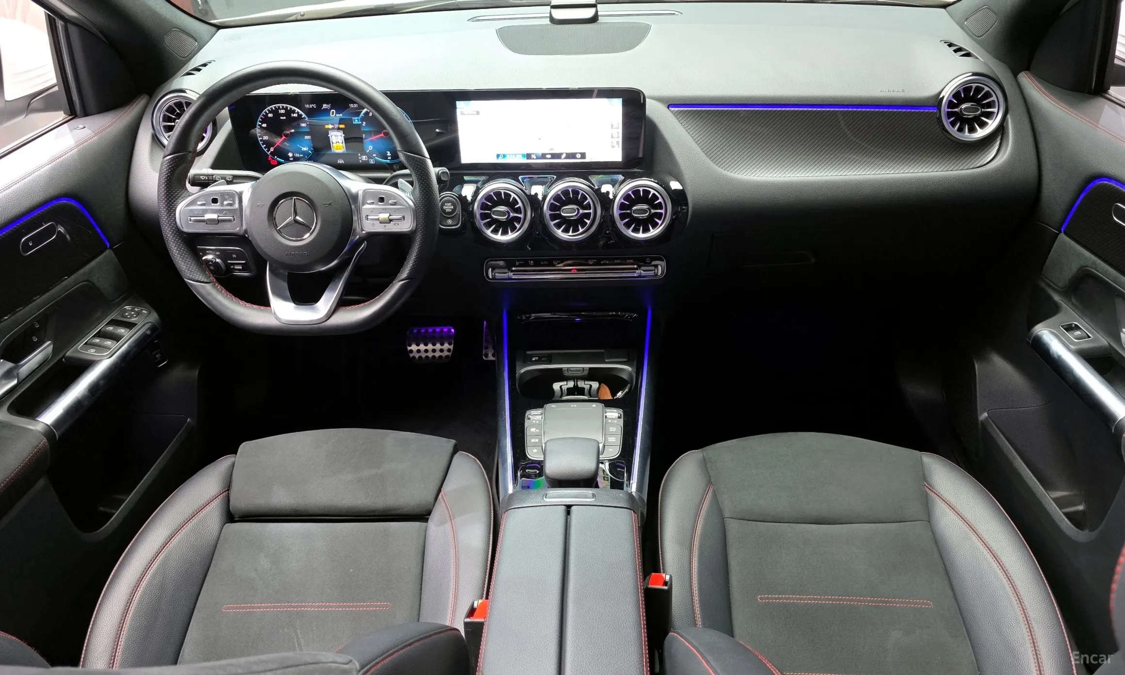 Mercedes Benz GLA-Class H247 превью 7