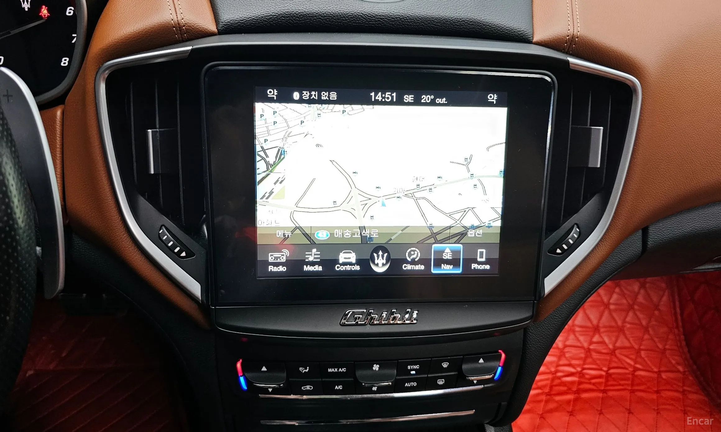 Maserati Ghibli превью 13