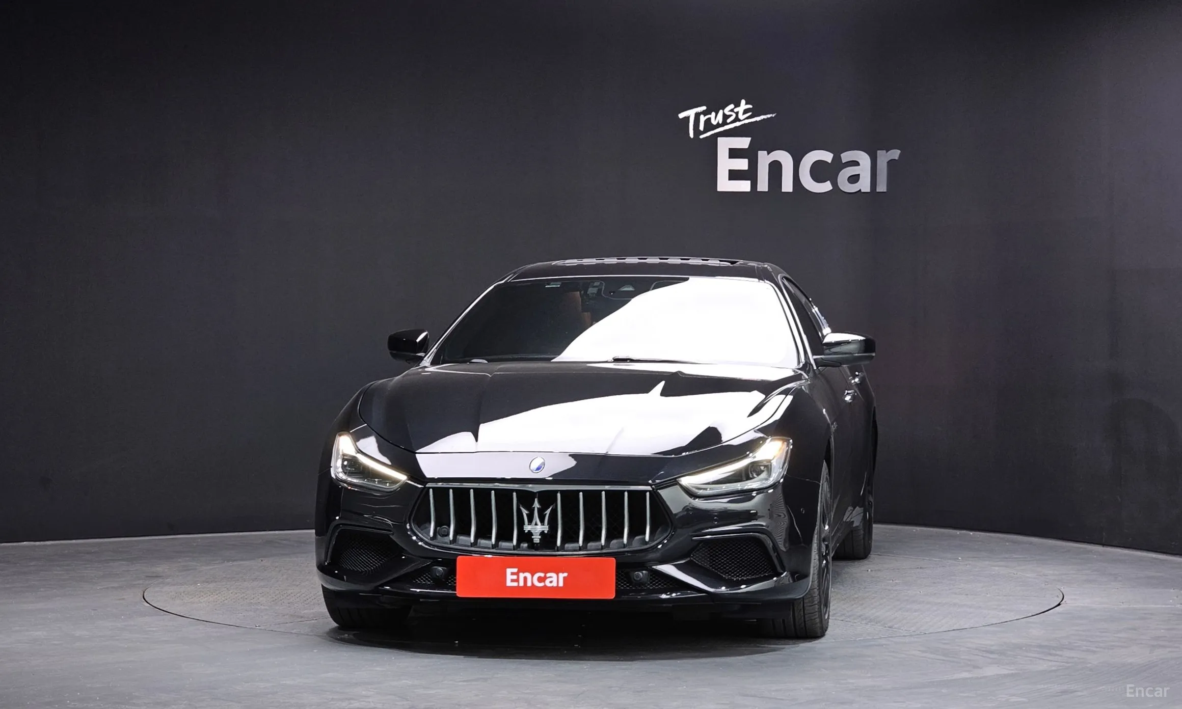 Maserati Ghibli превью 3