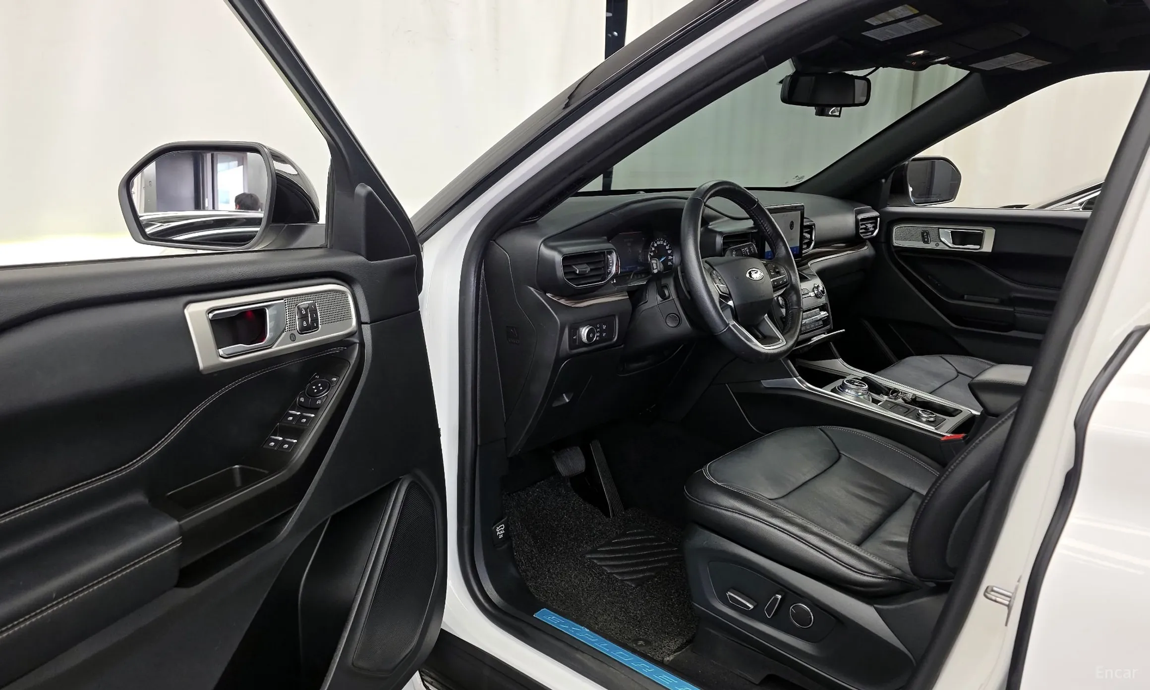 Ford Explorer 6th Generation превью 10
