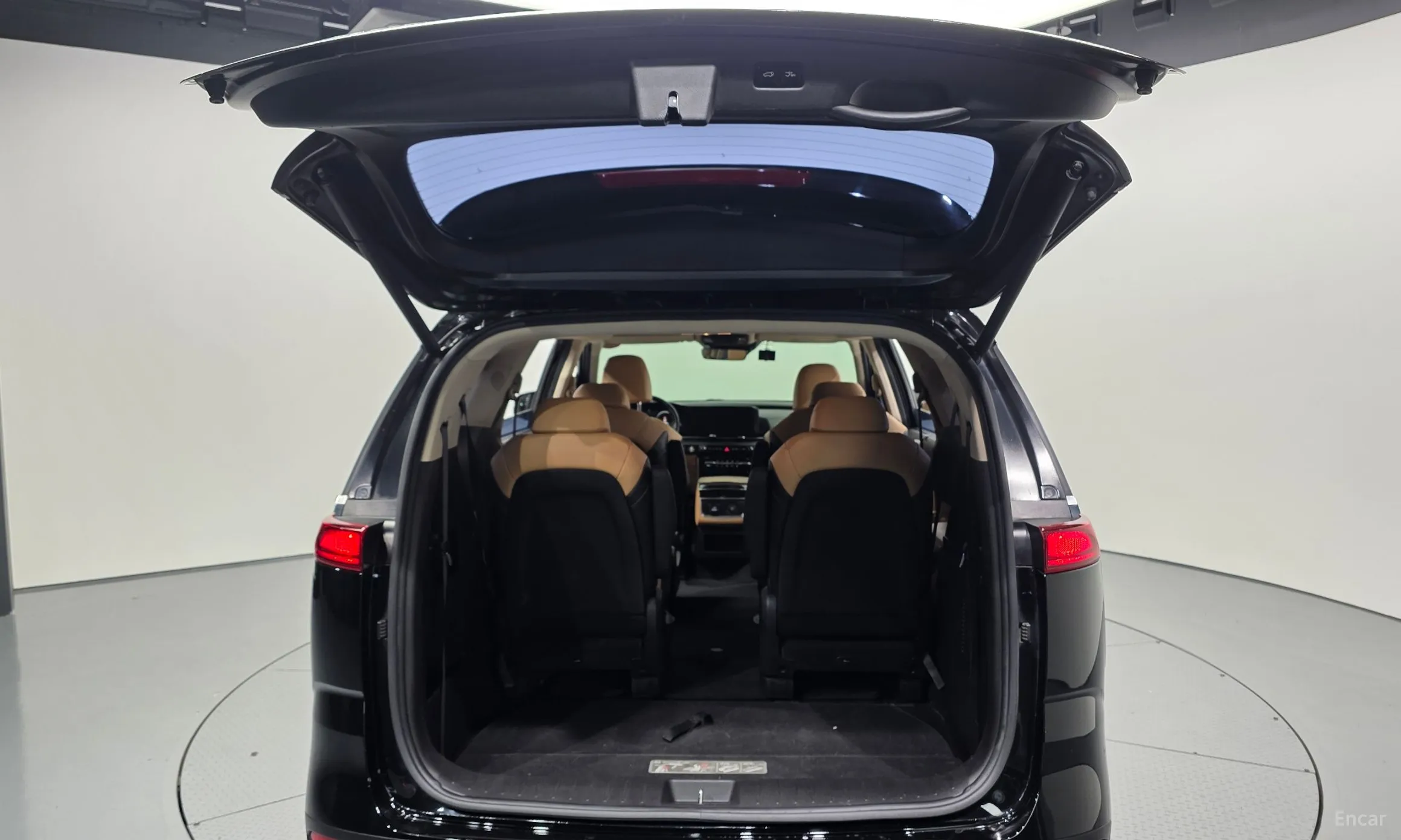 Kia Carnival Gen 4 превью 20